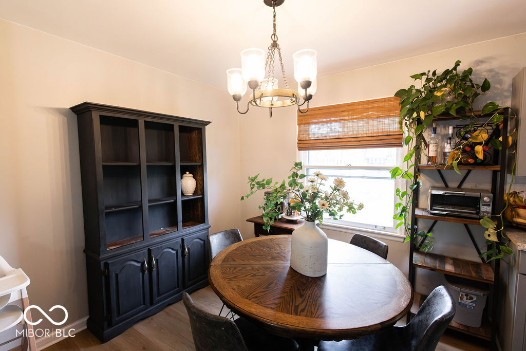 2427 Shady Lane