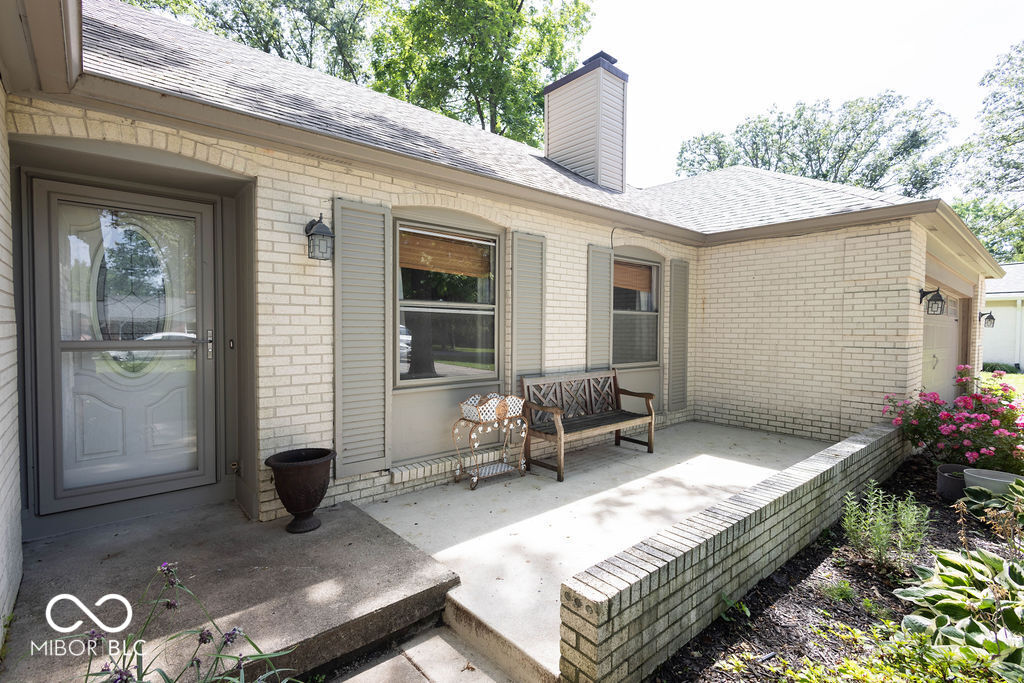 2427 Shady Lane