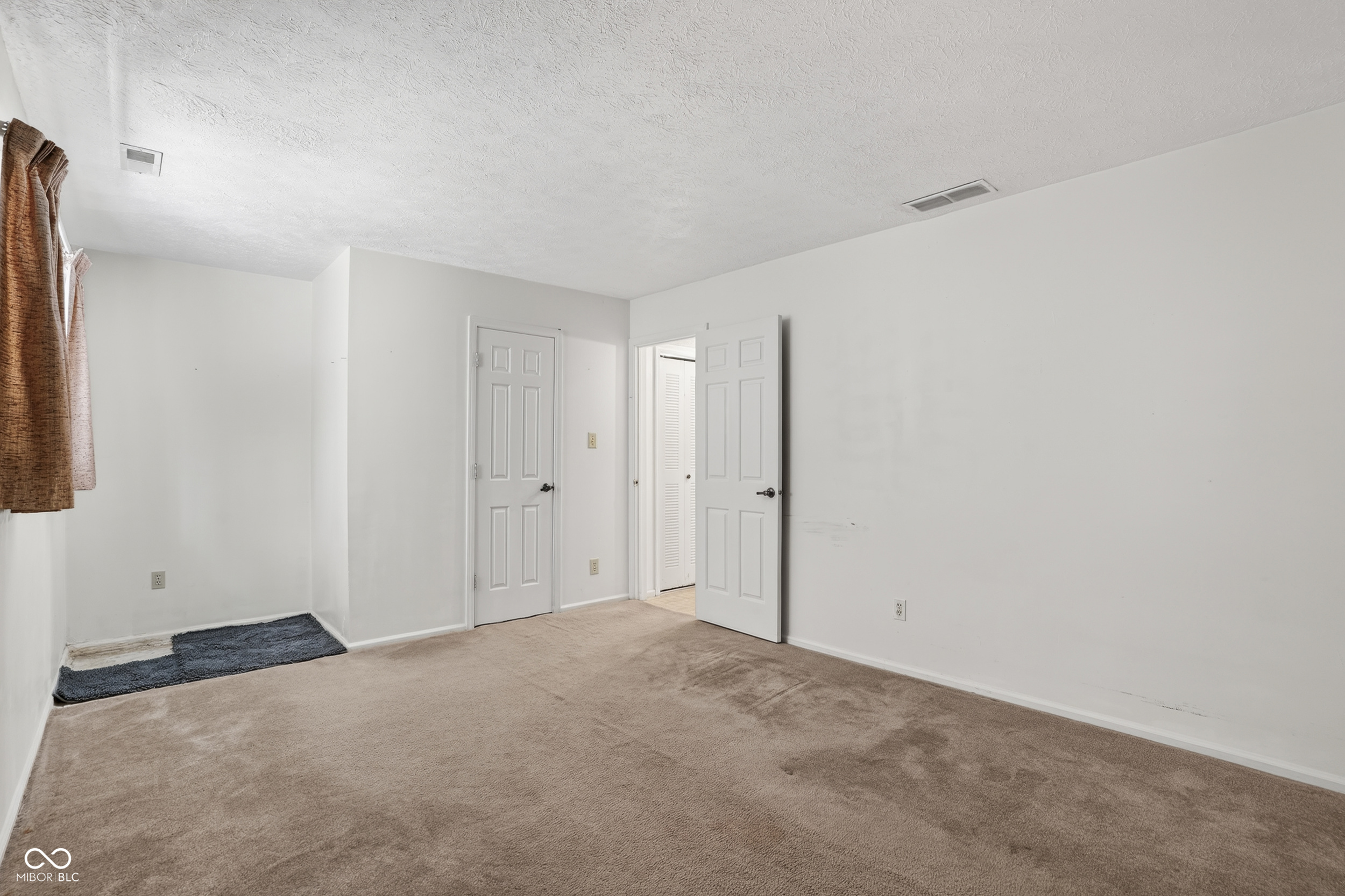 8105 Valley Farms Trail