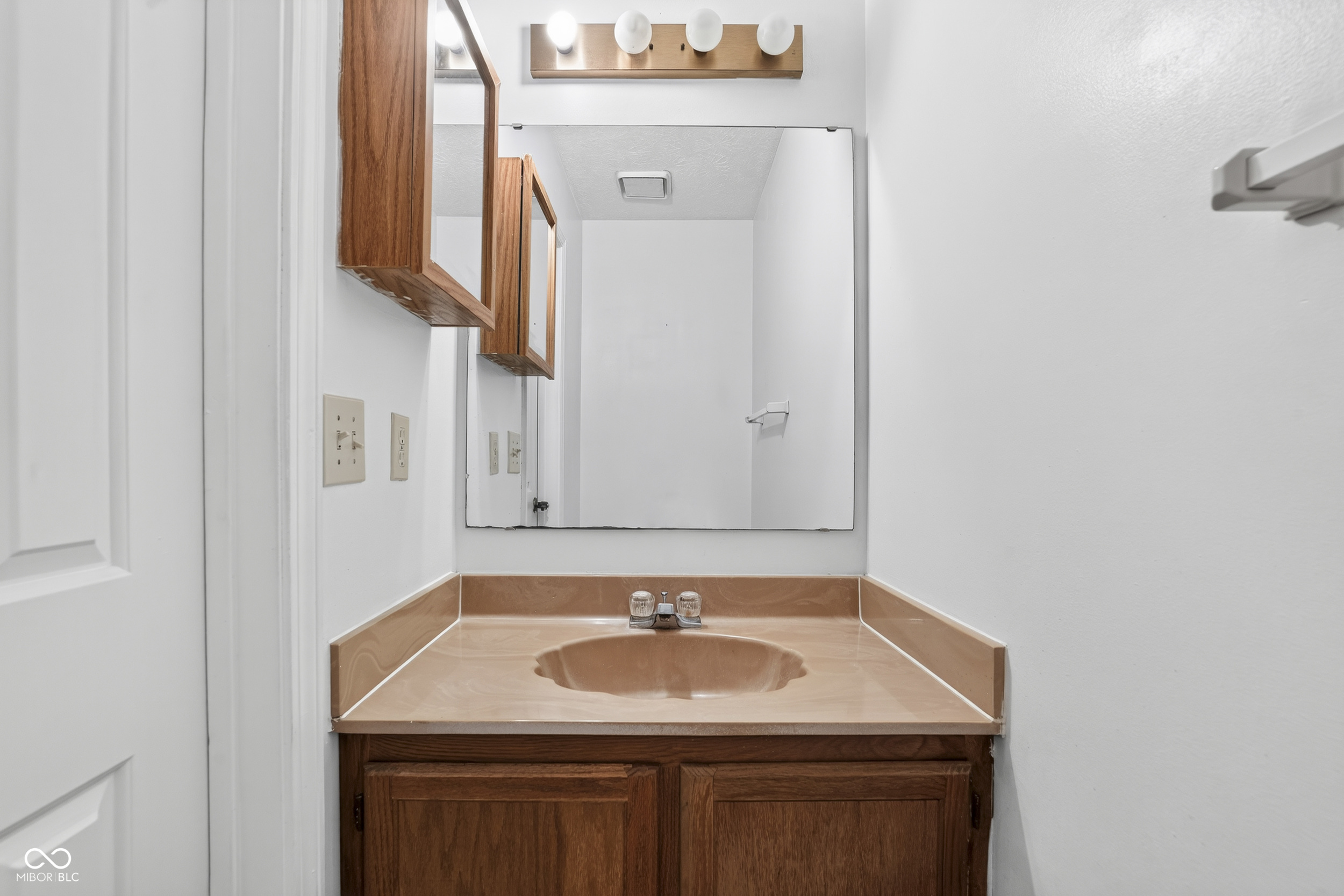8105 Valley Farms Trail