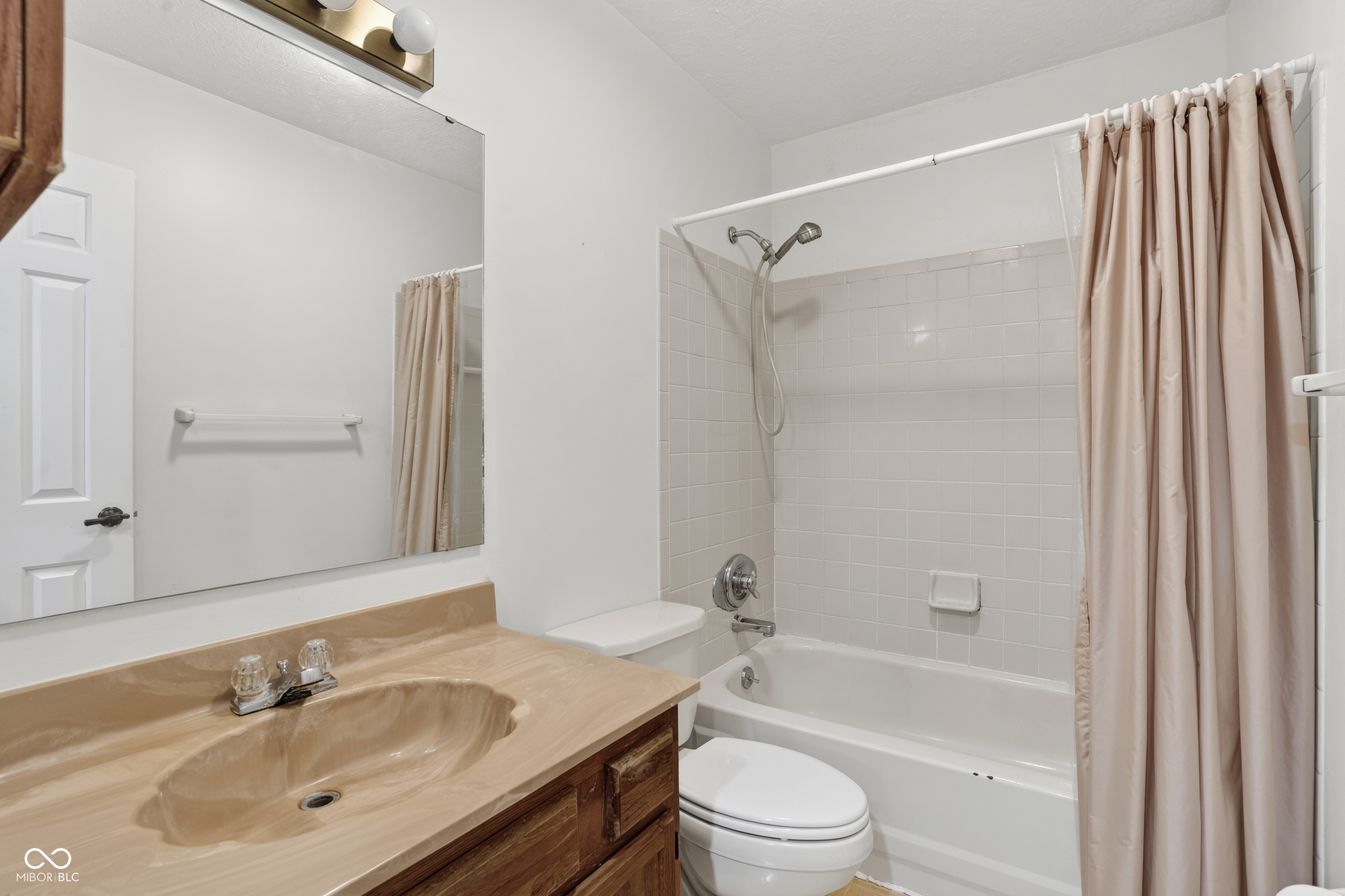 8105 Valley Farms Trail