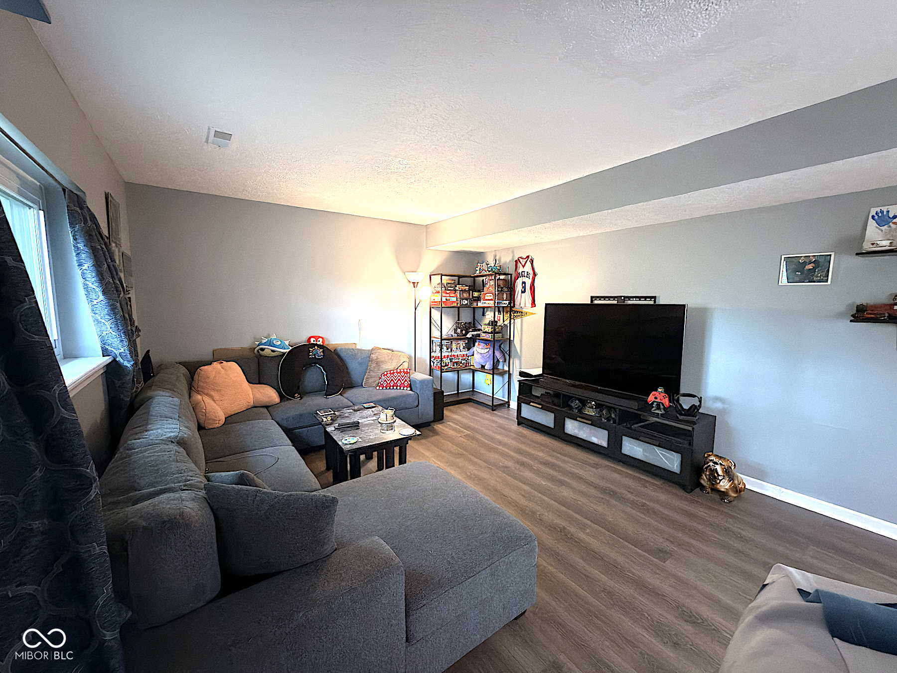 9102 Fireside