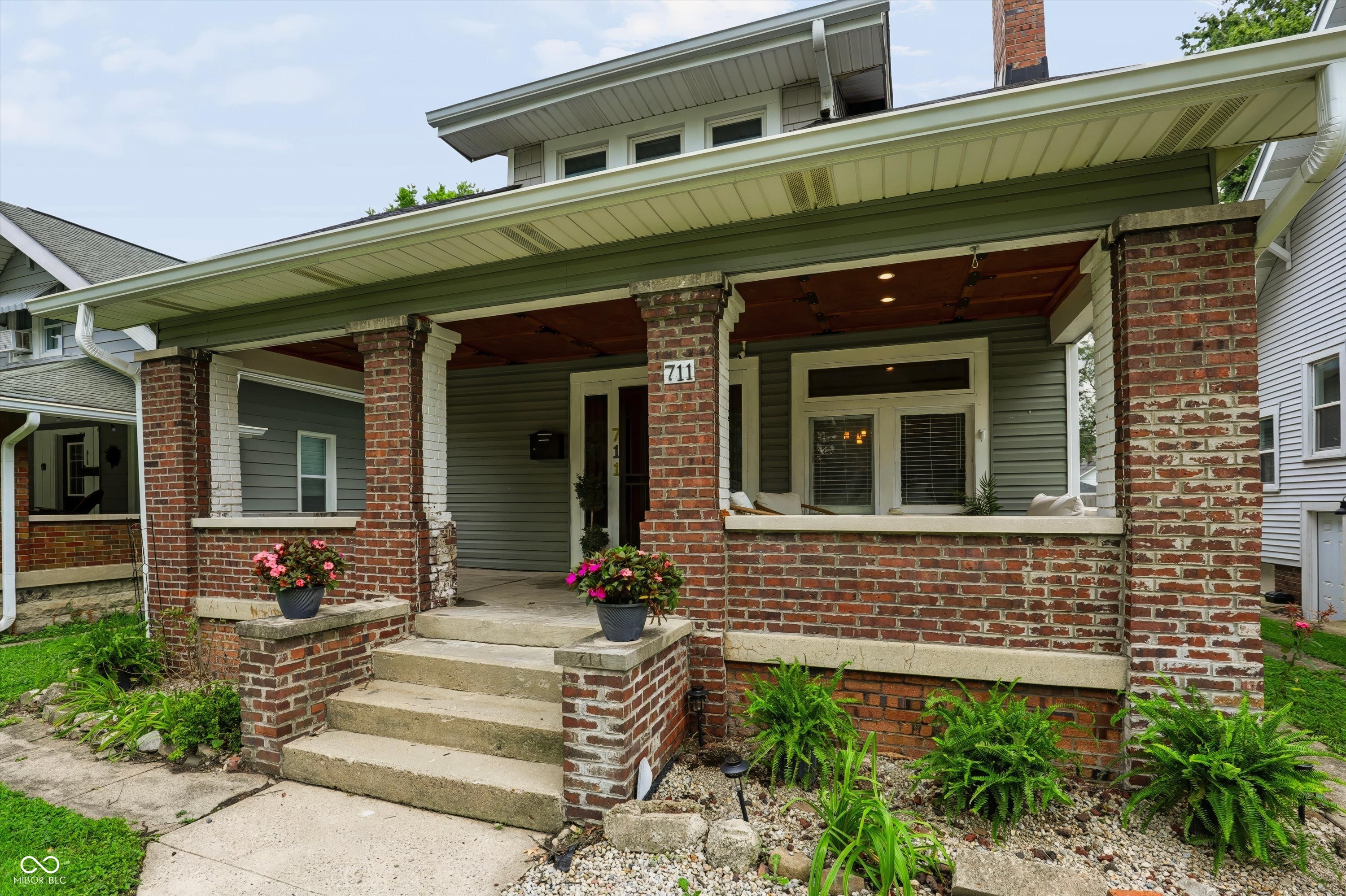 711 N Dequincy Street