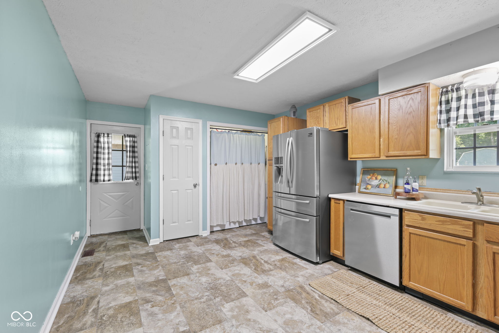 125 E Walnut Street