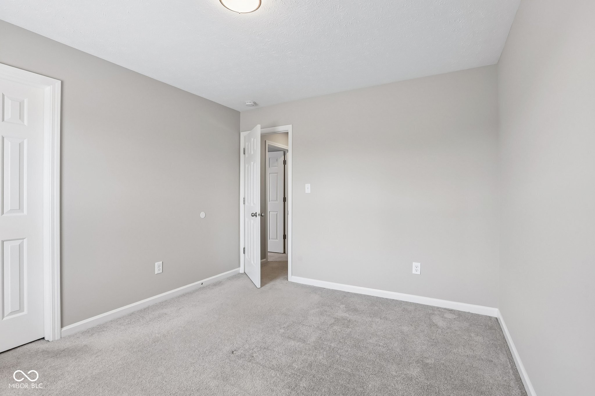 13823 Oak Grove Court