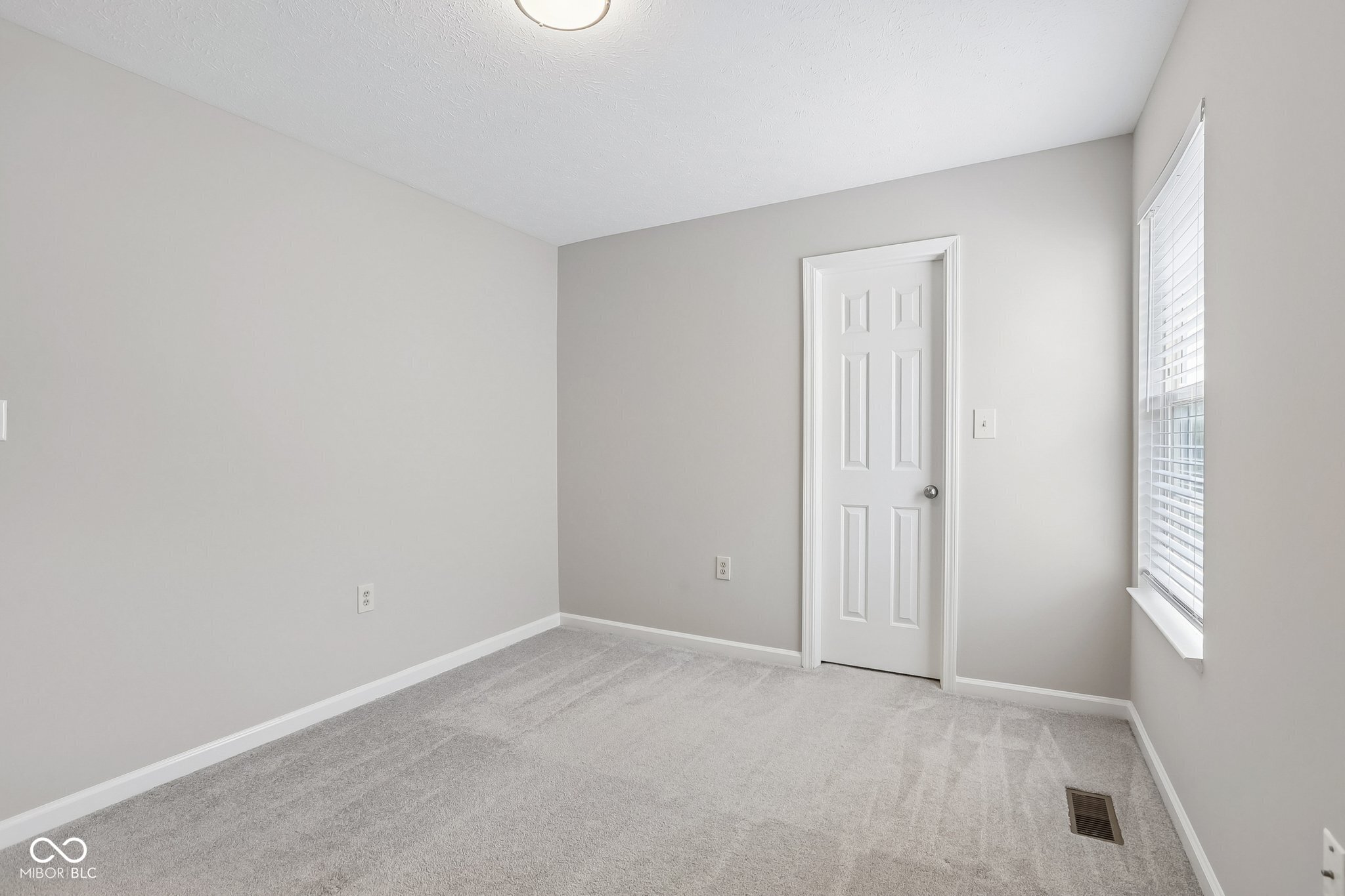 13823 Oak Grove Court