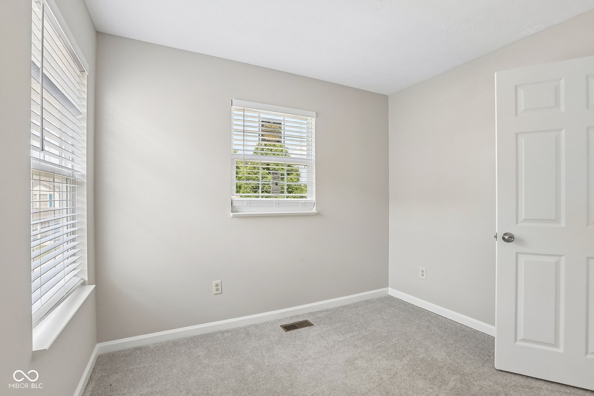 13823 Oak Grove Court