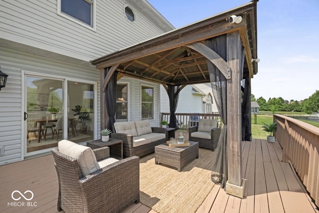 7975 Meadow Bend Circle