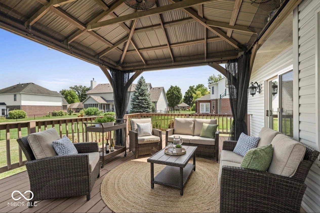 7975 Meadow Bend Circle