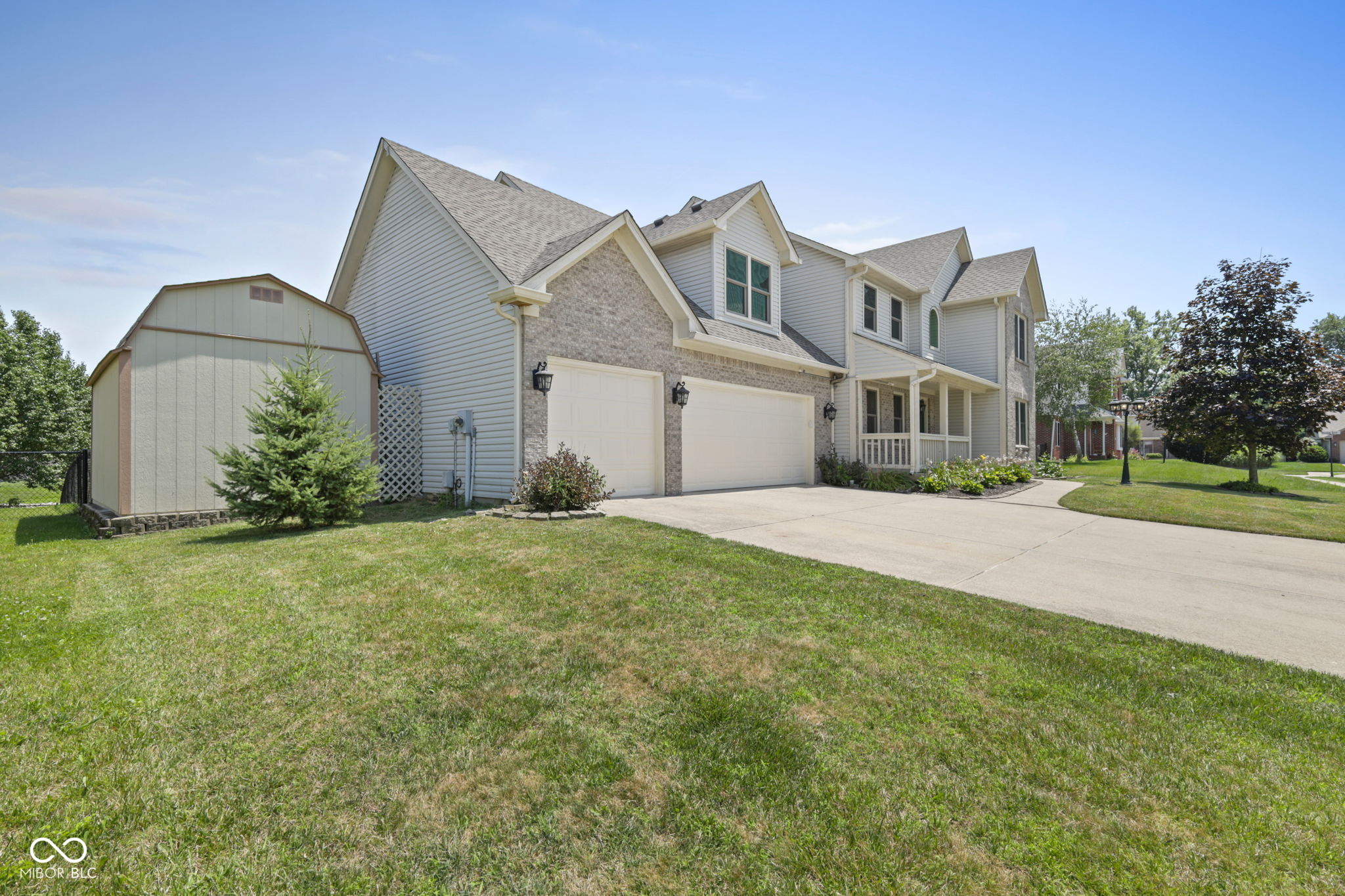 7975 Meadow Bend Circle