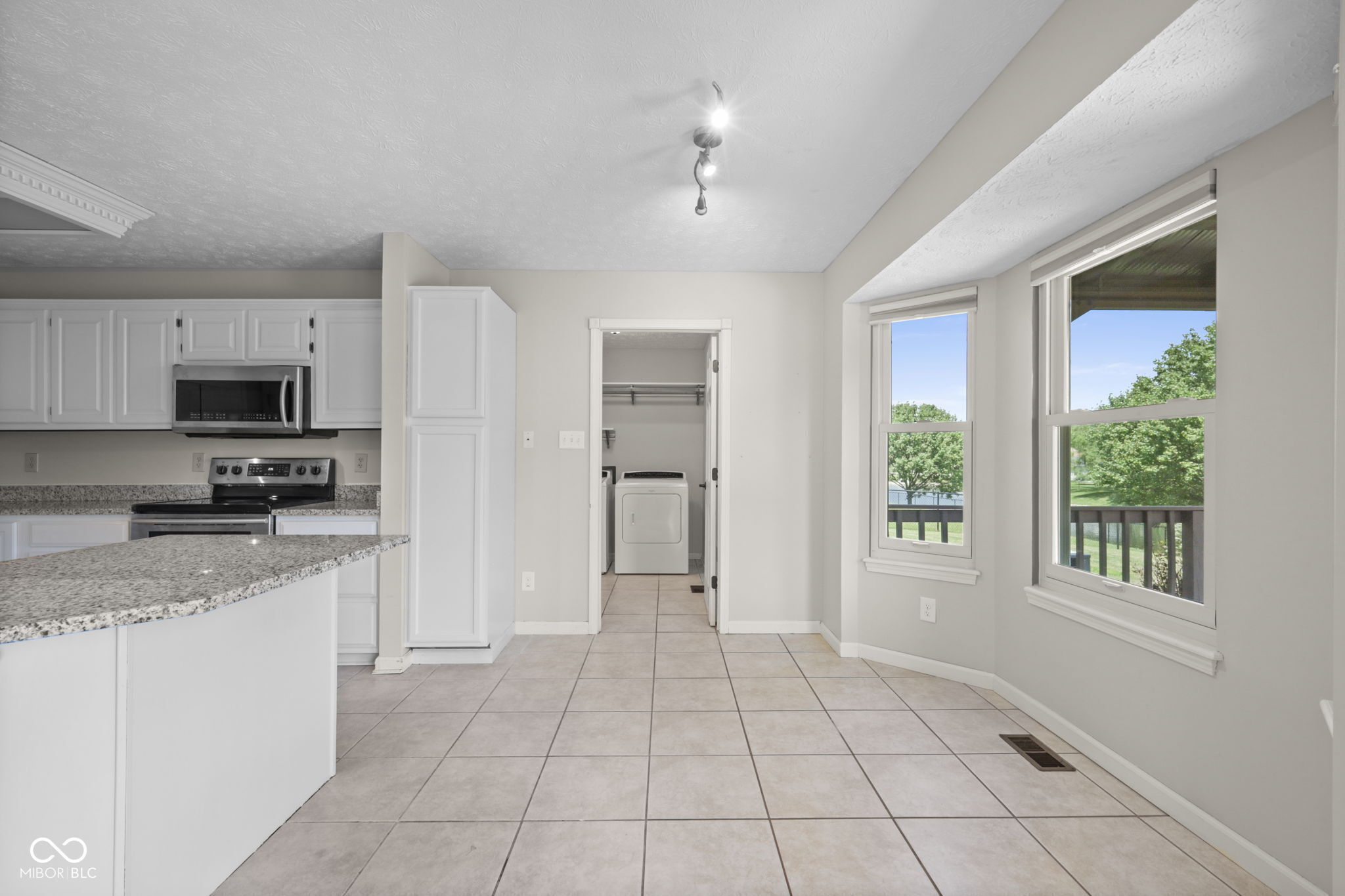7975 Meadow Bend Circle