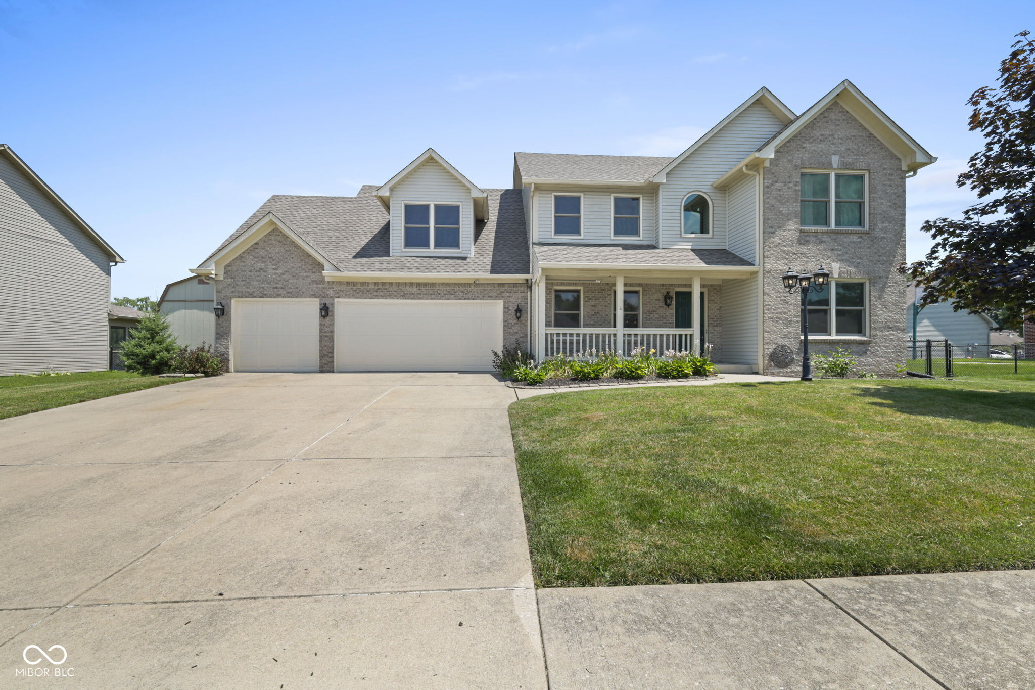 7975 Meadow Bend Circle