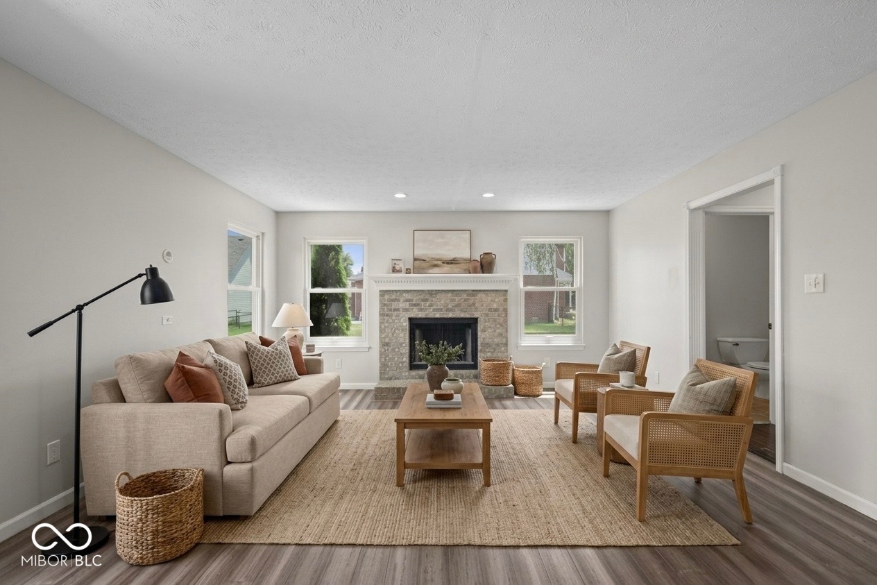 7975 Meadow Bend Circle