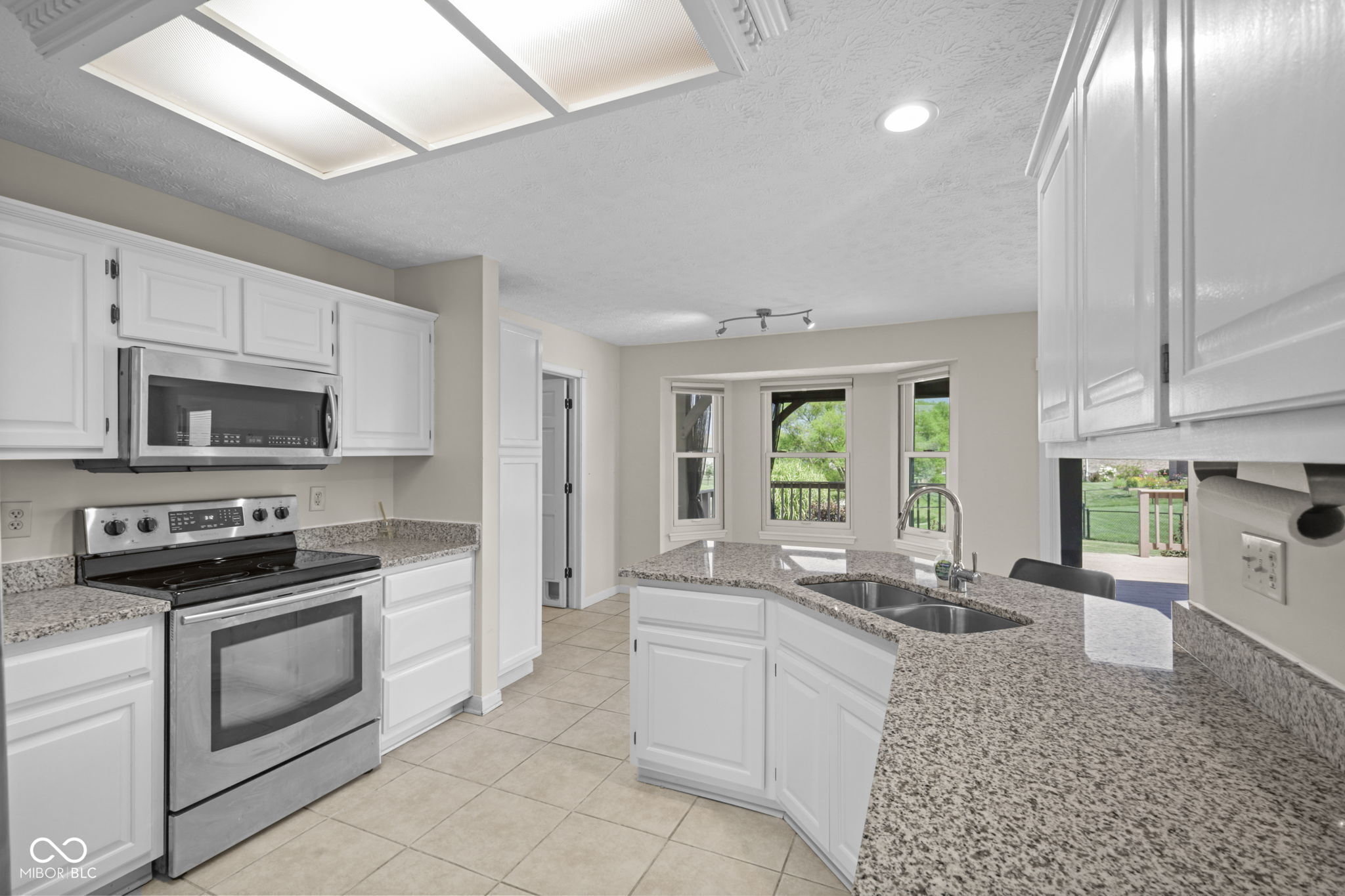 7975 Meadow Bend Circle