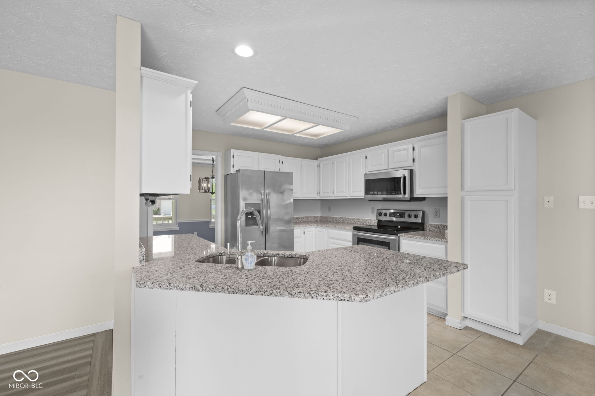 7975 Meadow Bend Circle