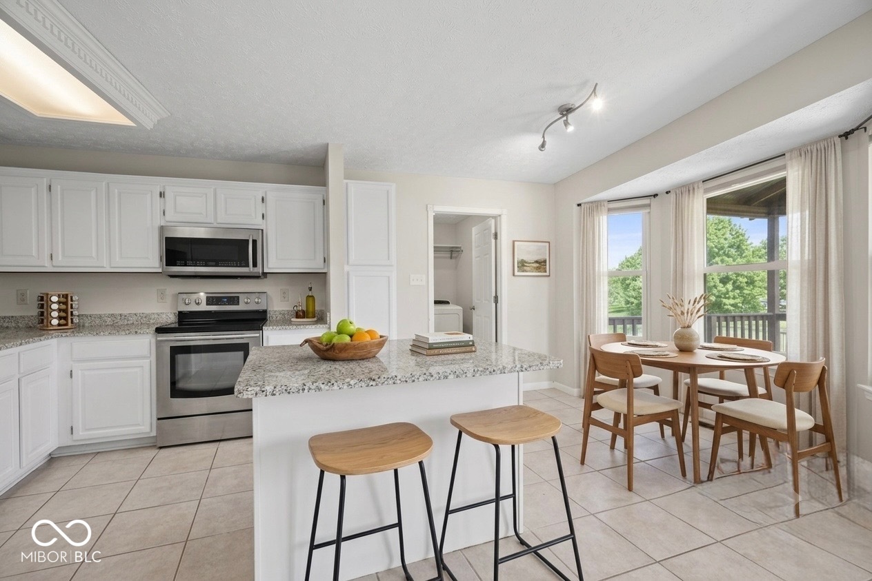 7975 Meadow Bend Circle