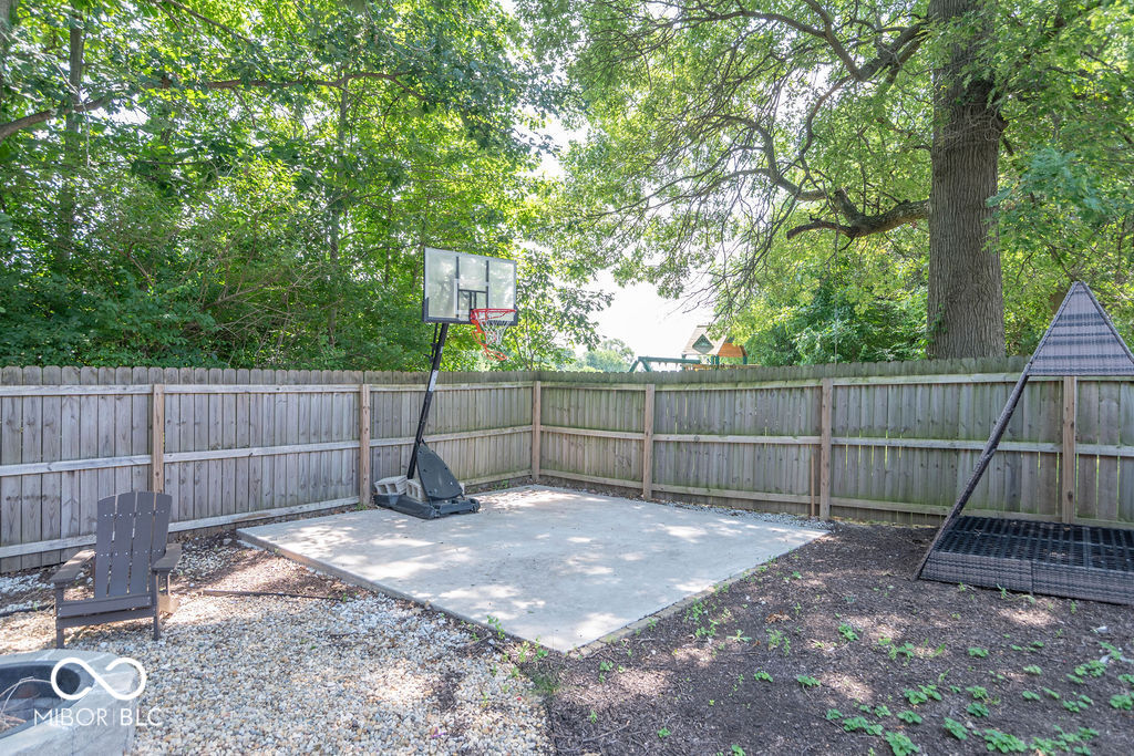 5805 Decatur Ridge Drive