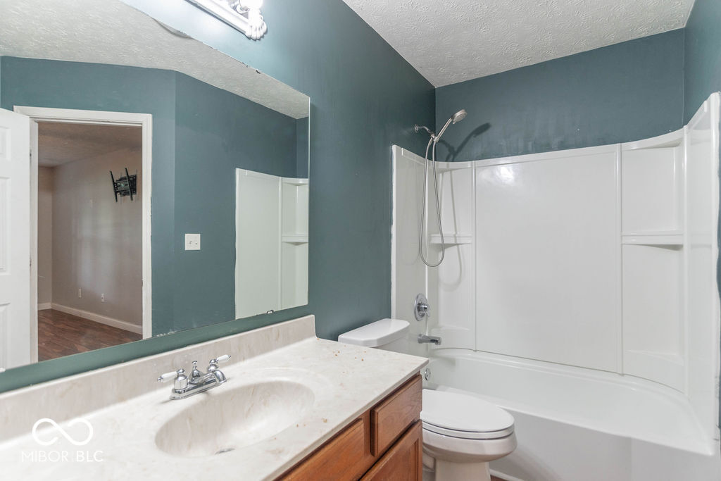 5805 Decatur Ridge Drive