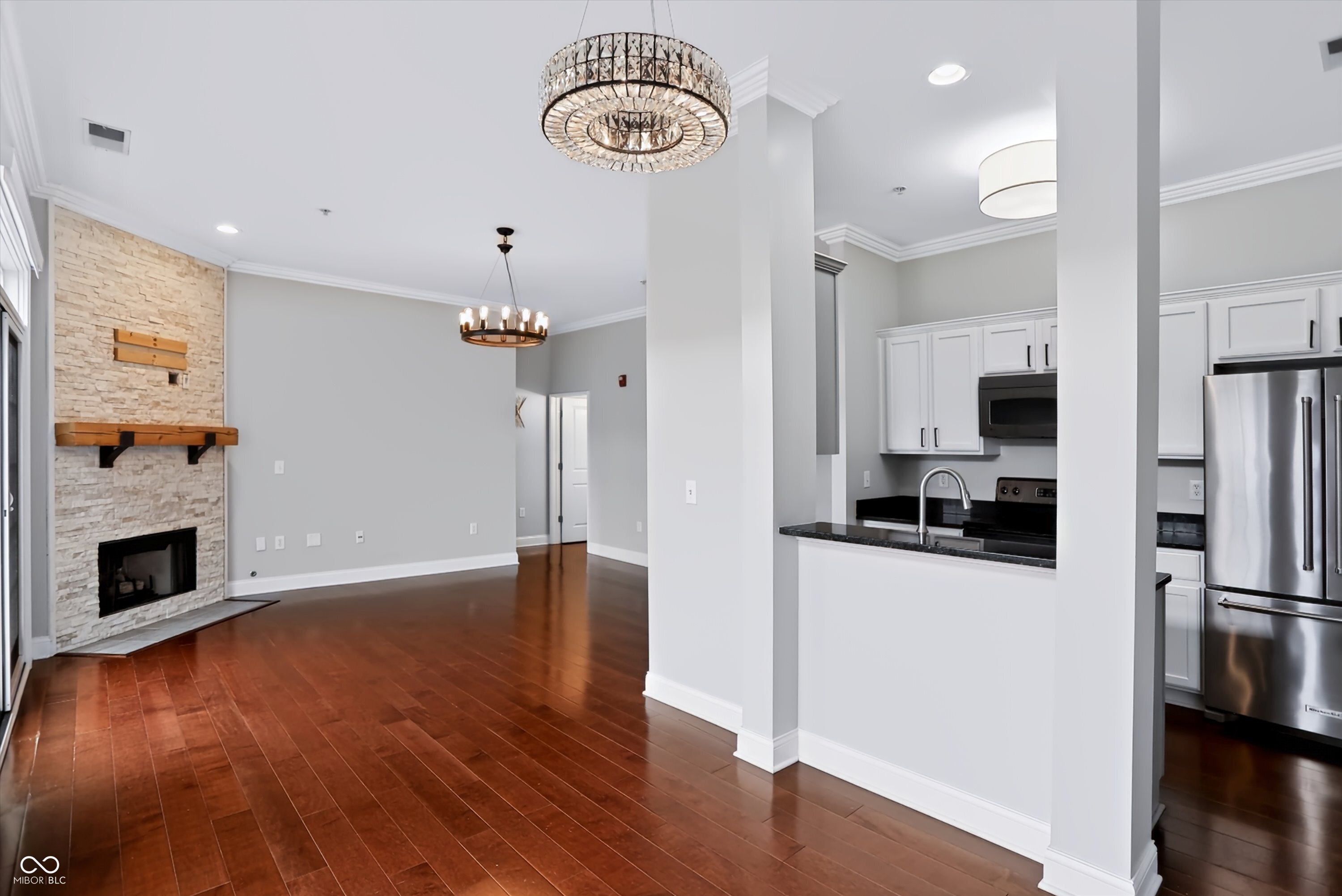 450 E Ohio Street Unit: APT 310