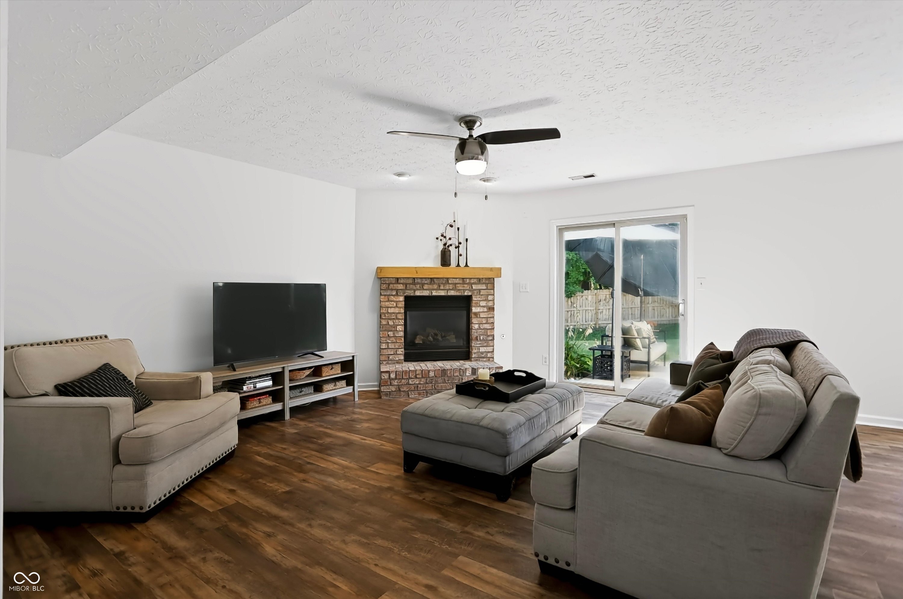 5423 Mesa Verde Drive