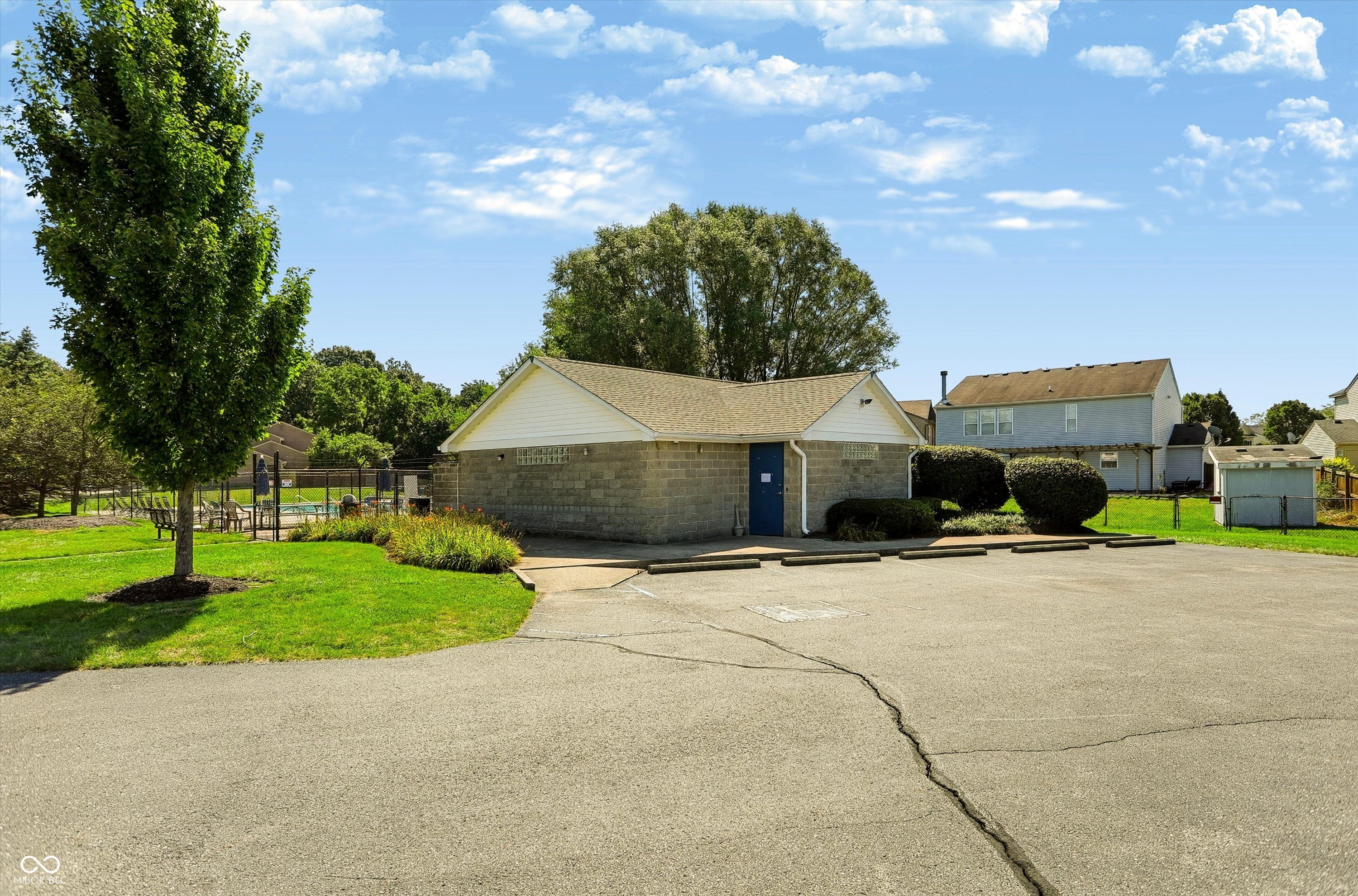 5423 Mesa Verde Drive