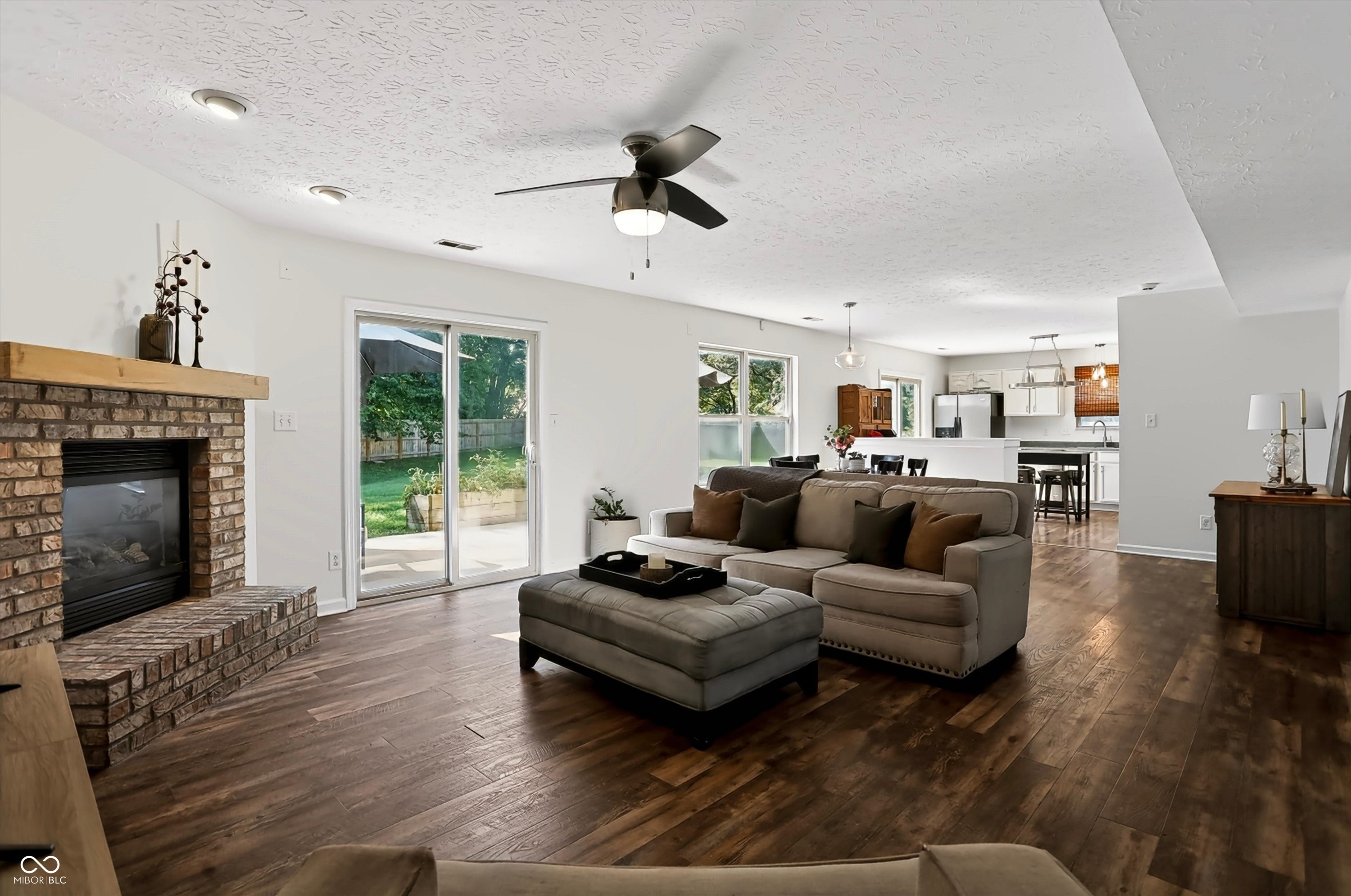 5423 Mesa Verde Drive