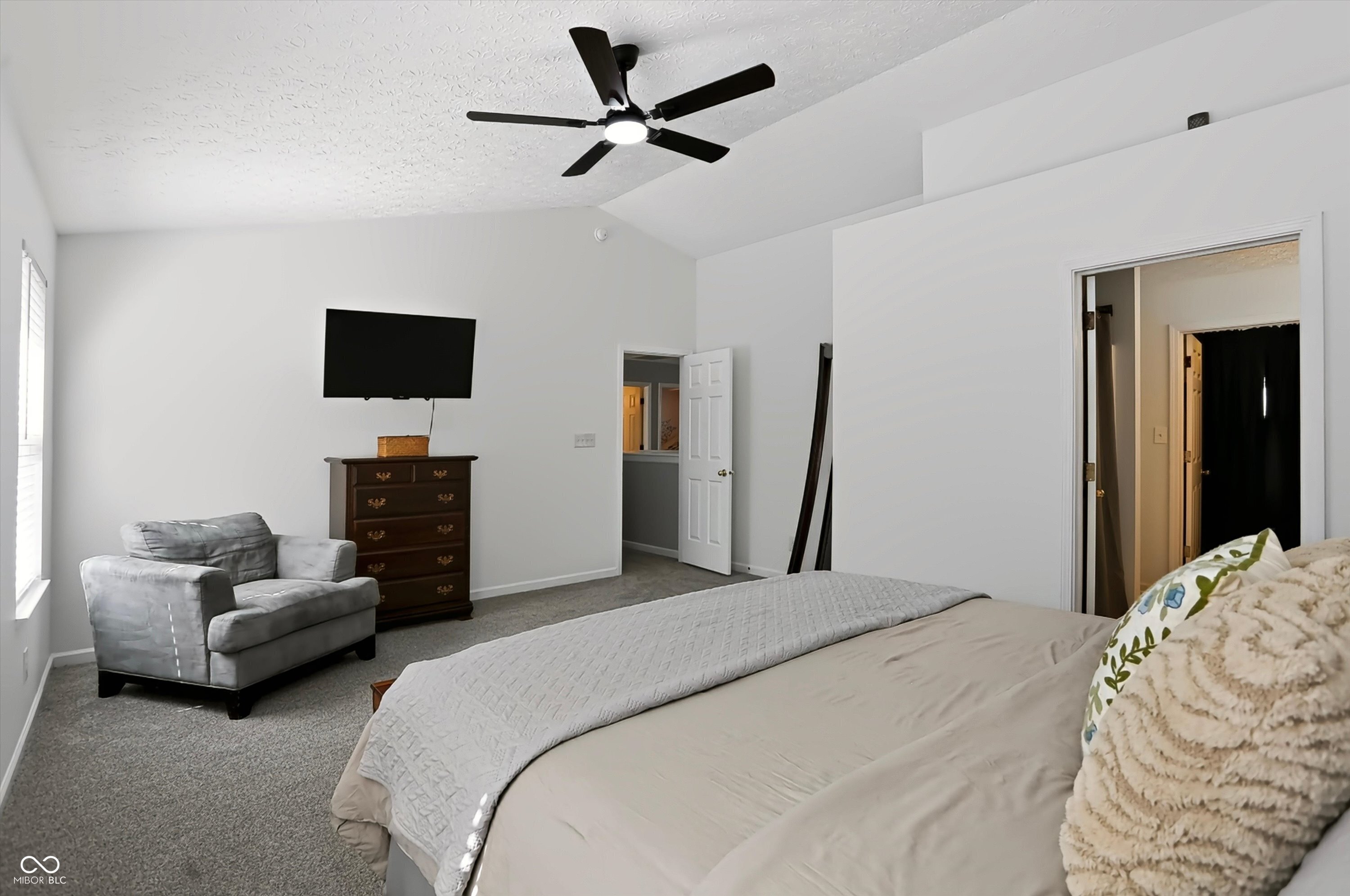 5423 Mesa Verde Drive