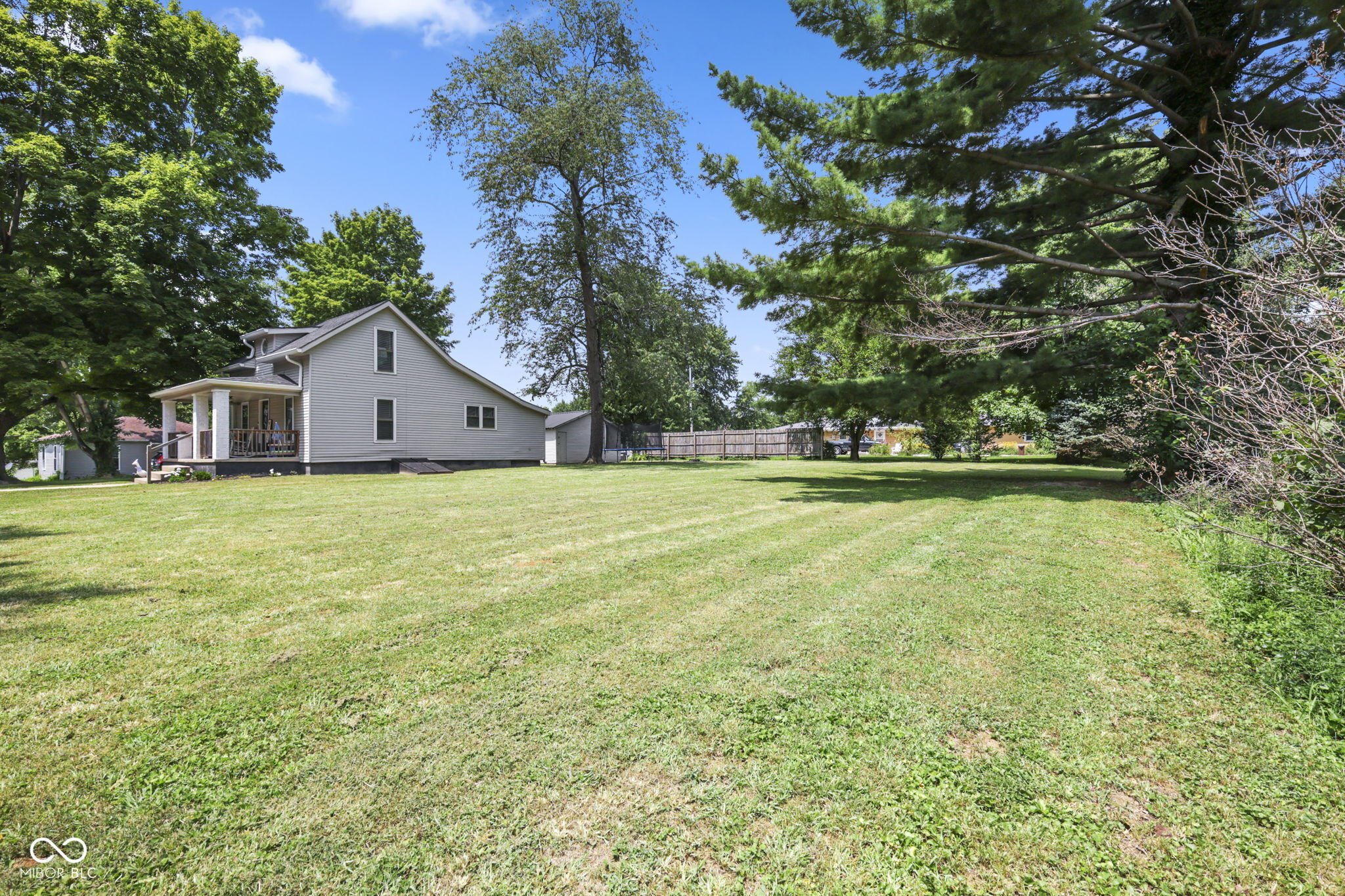 157 W Boone Street