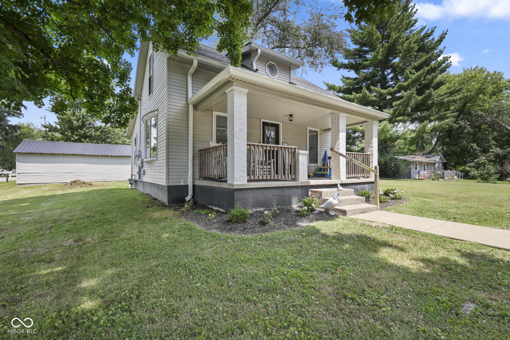157 W Boone Street