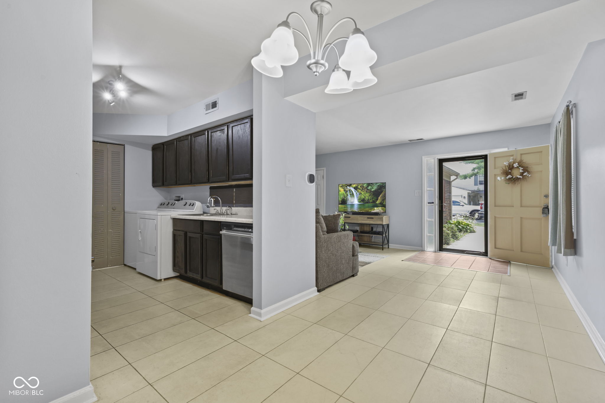 4632 London Drive
