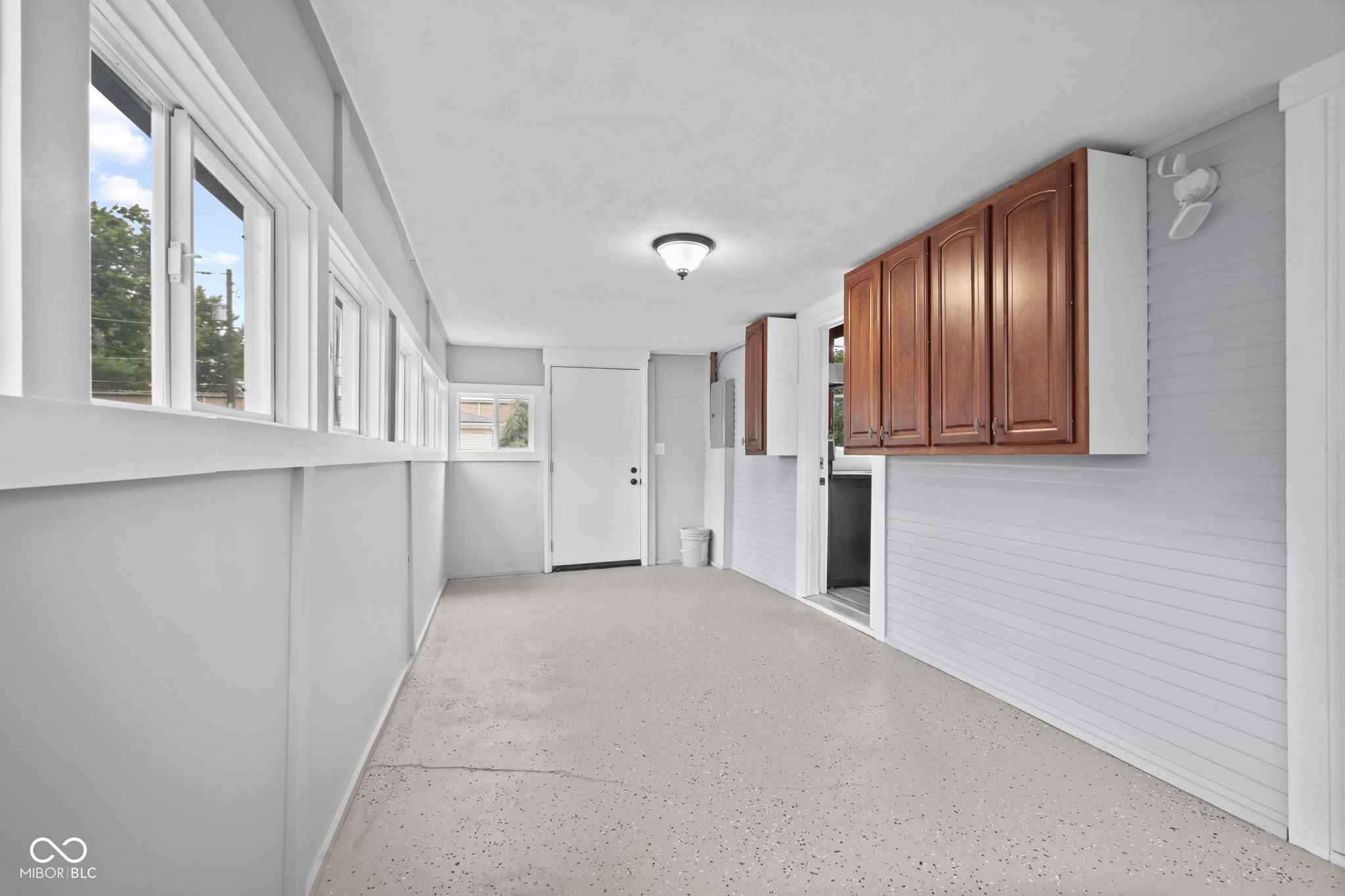 212 Indianapolis Road