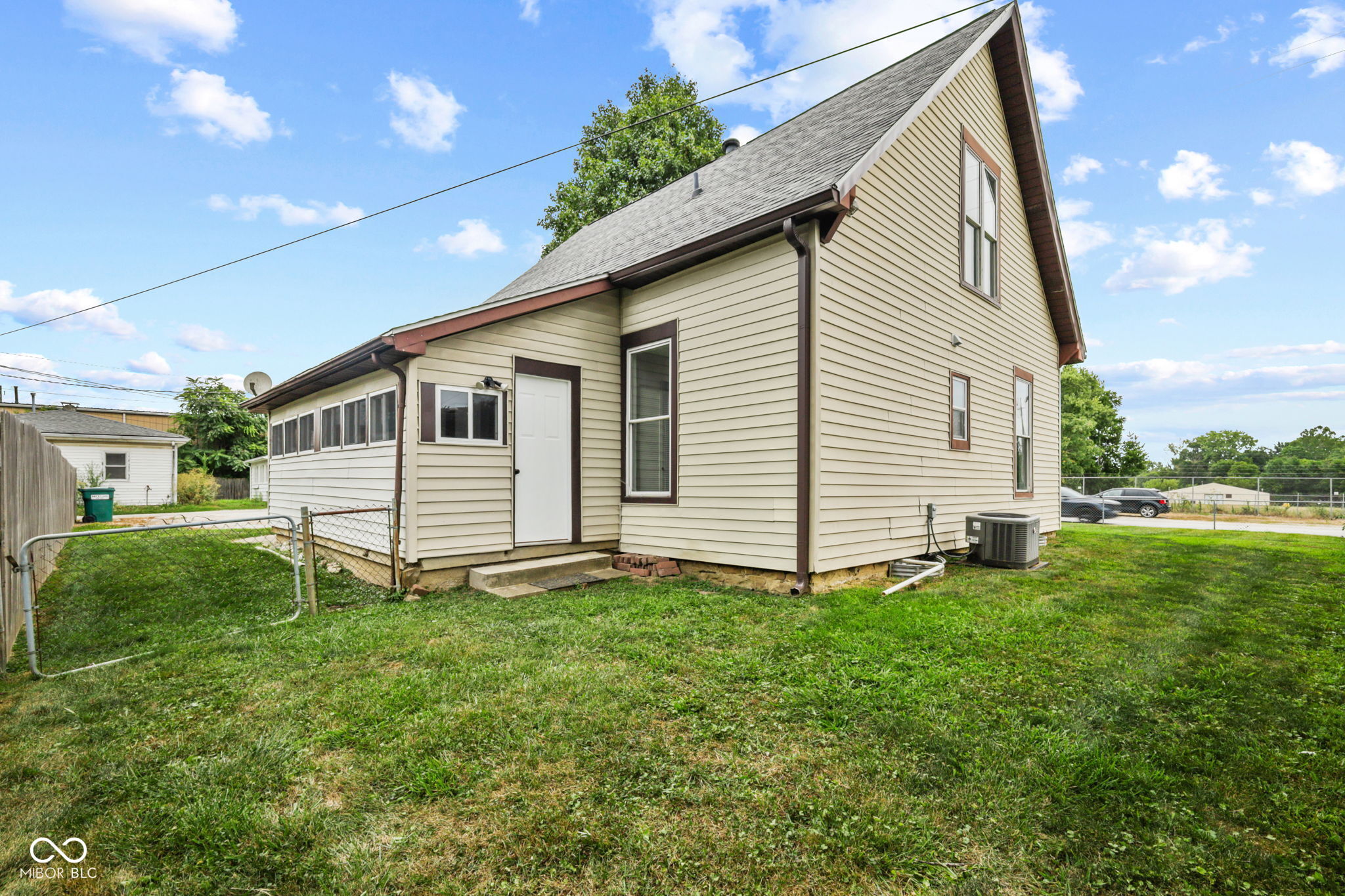 212 Indianapolis Road