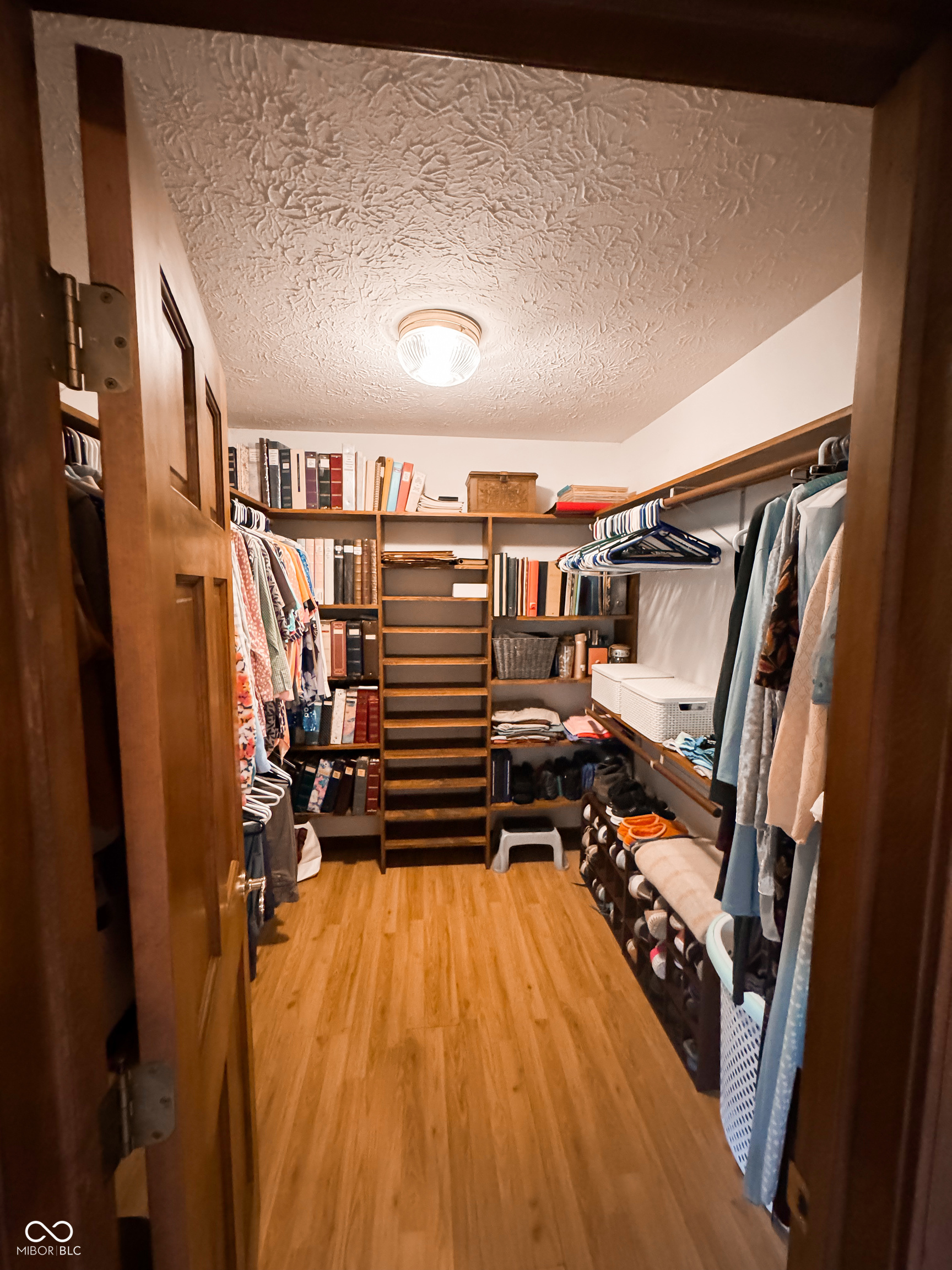 2300 W Three Story Hill Road