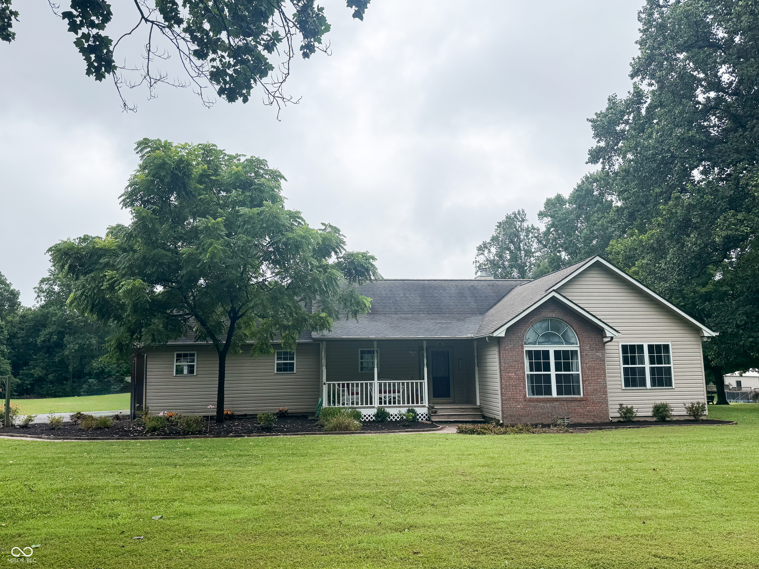 2300 W Three Story Hill Road
