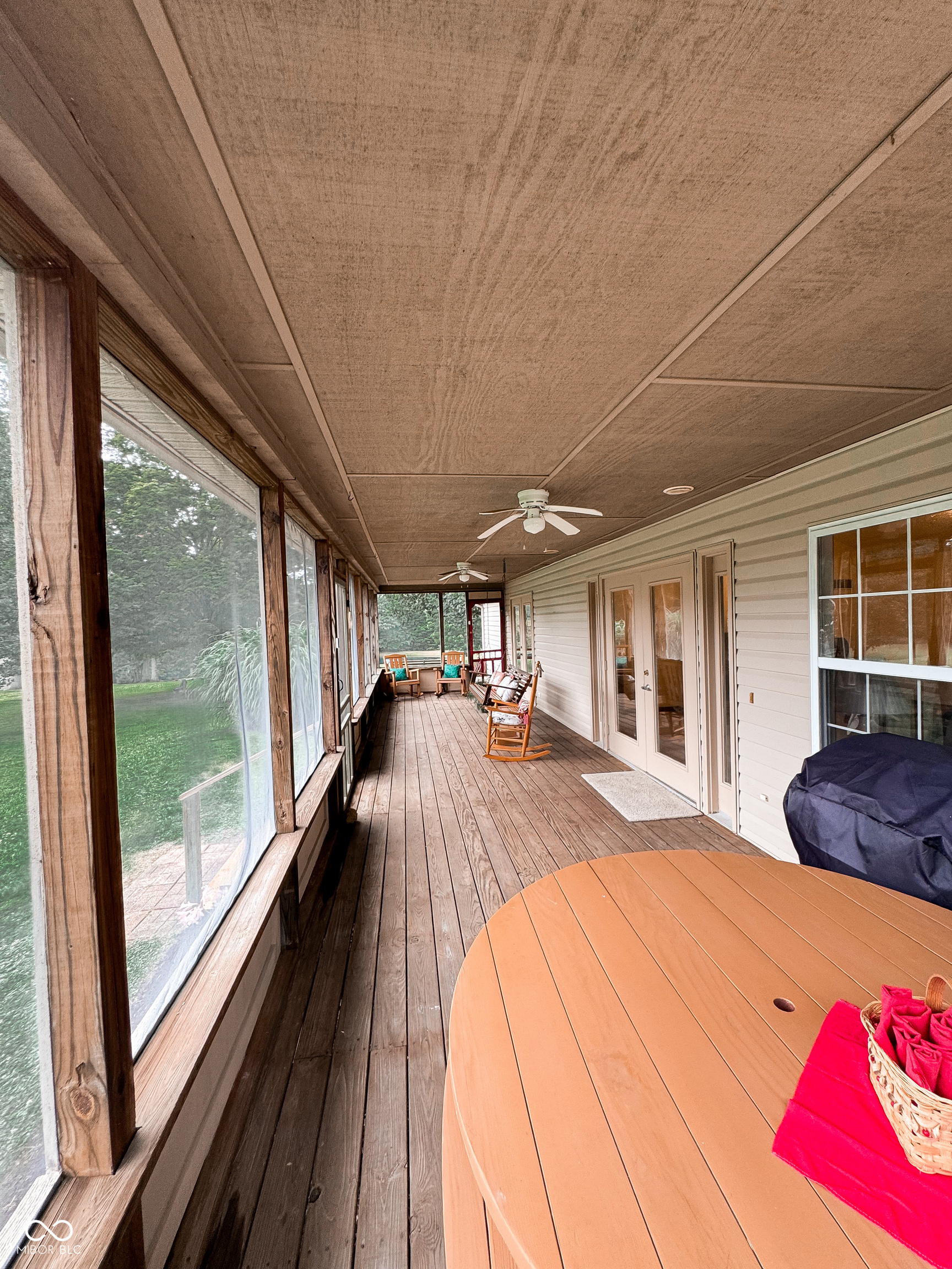 2300 W Three Story Hill Road