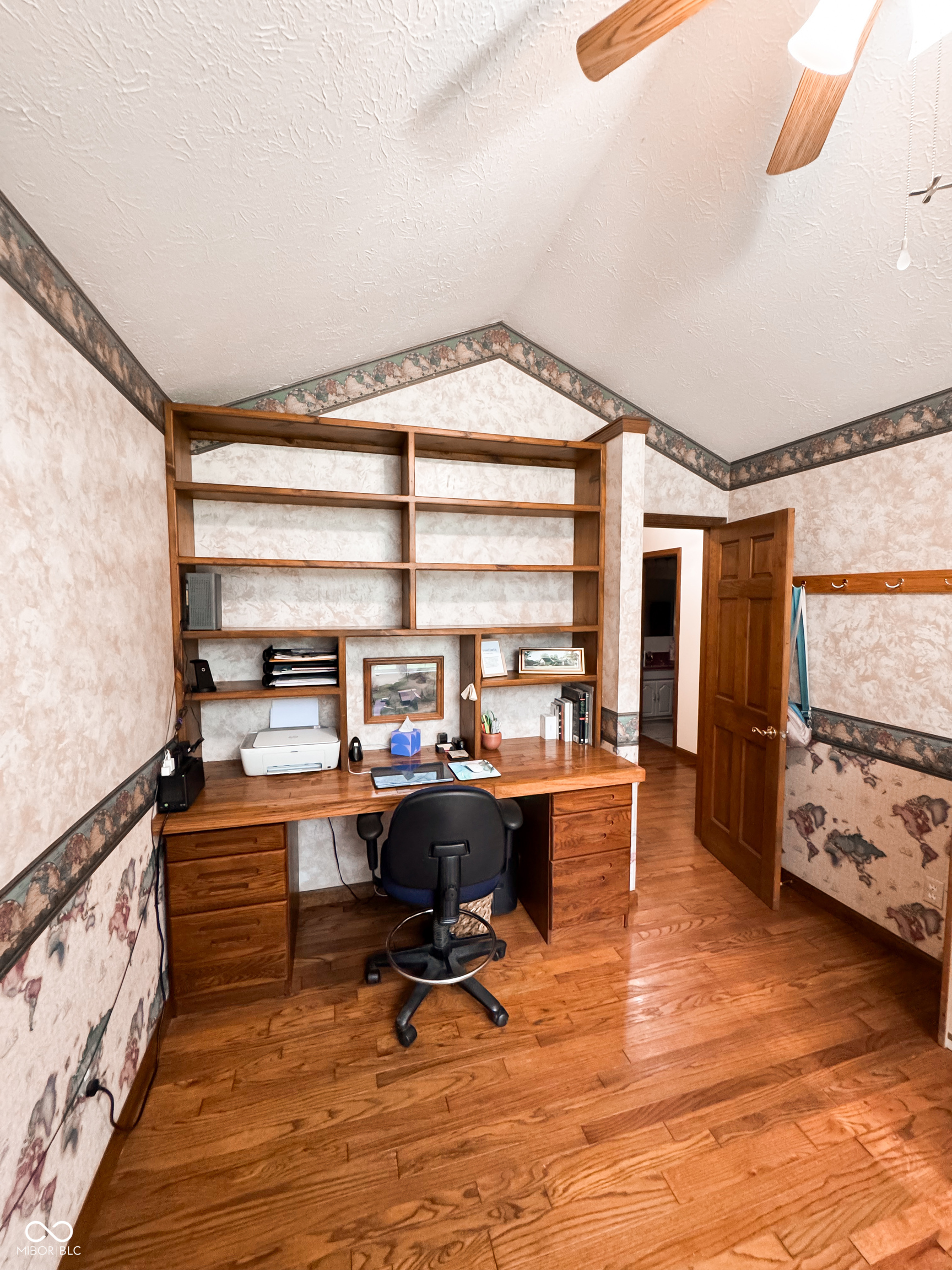 2300 W Three Story Hill Road