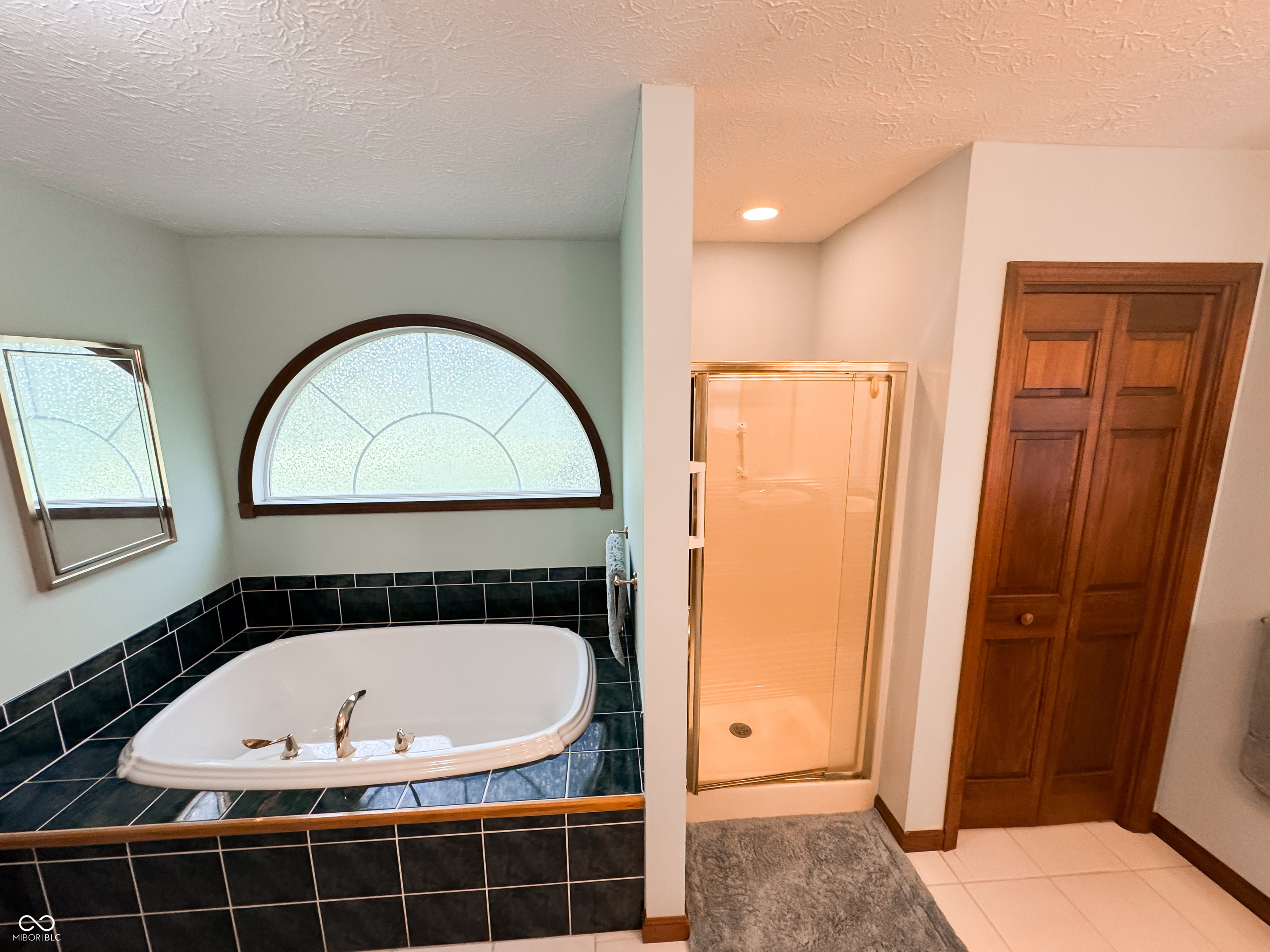 2300 W Three Story Hill Road