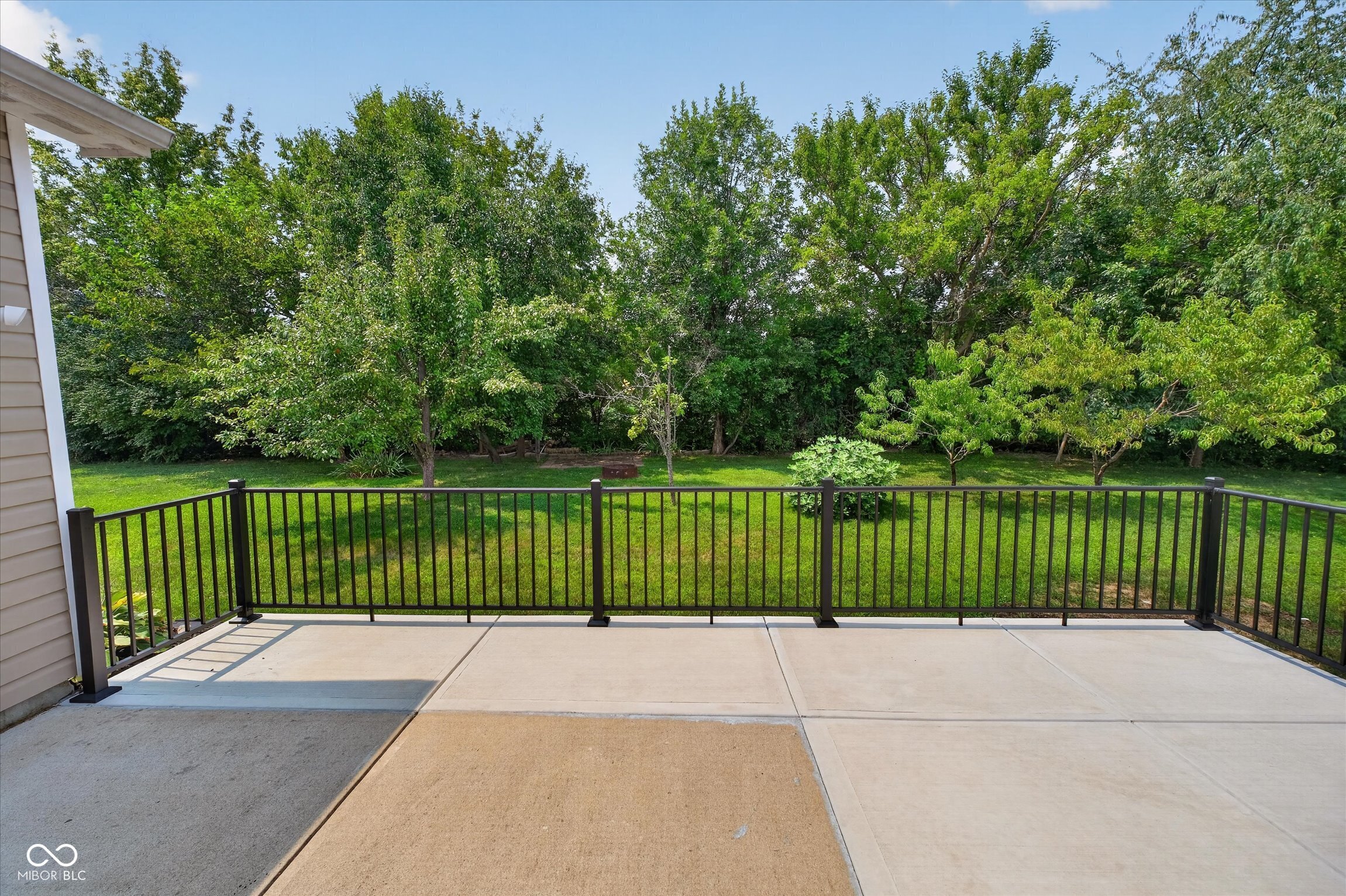 8922 N Springview Drive