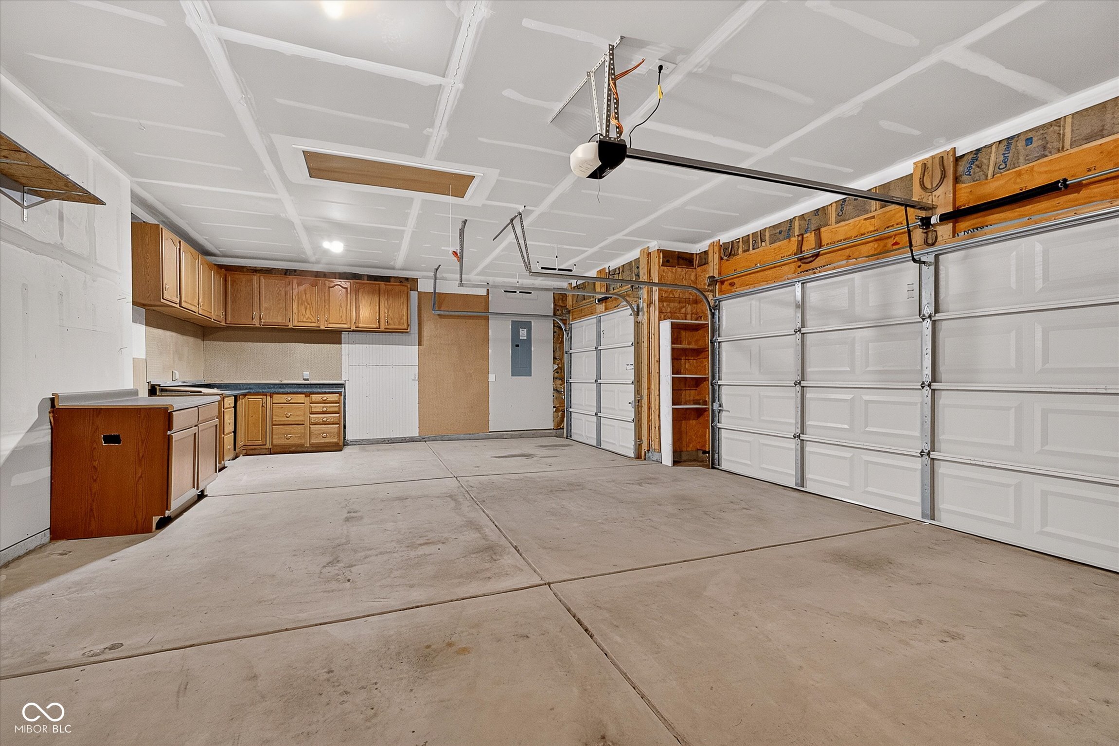 8922 N Springview Drive