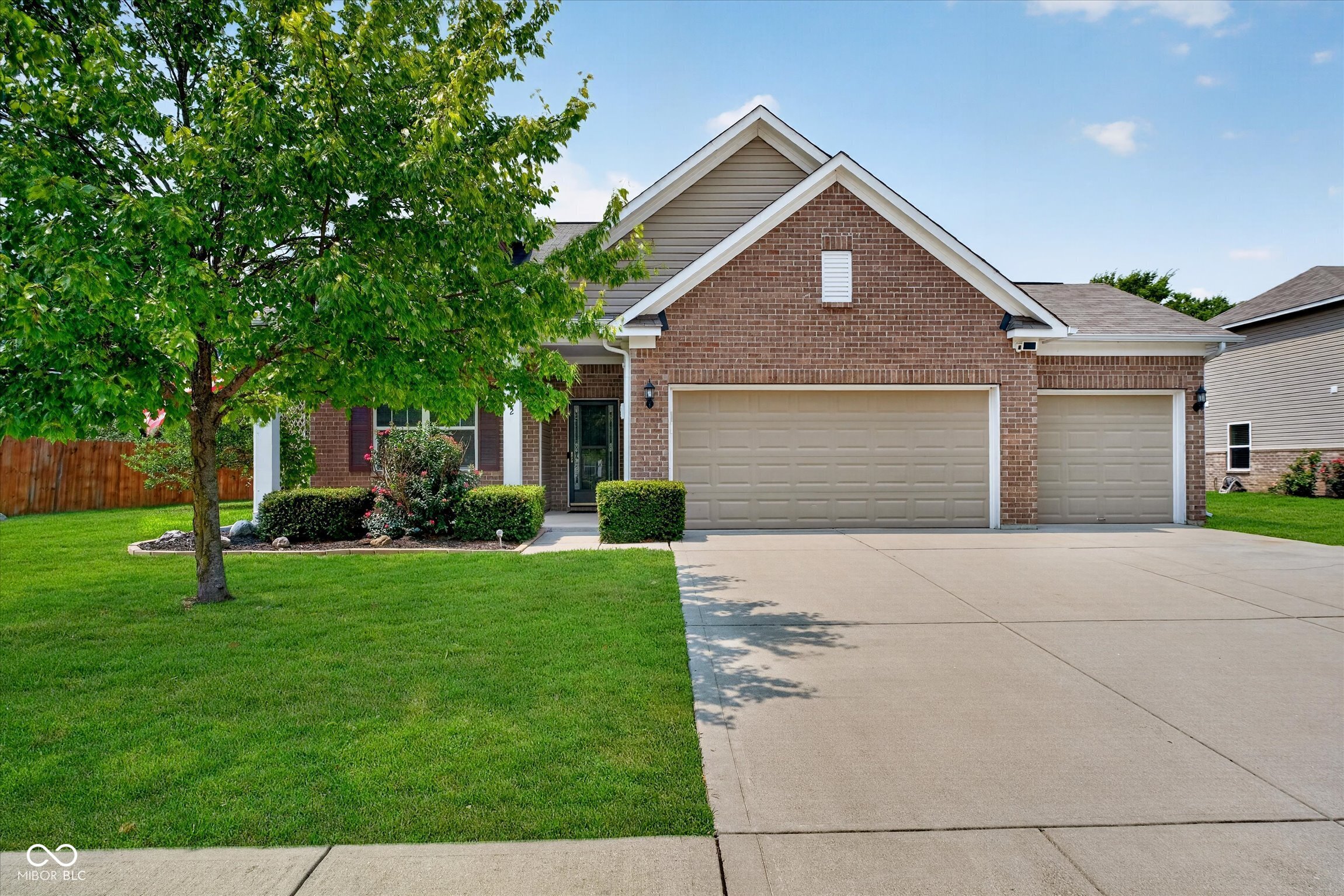 8922 N Springview Drive