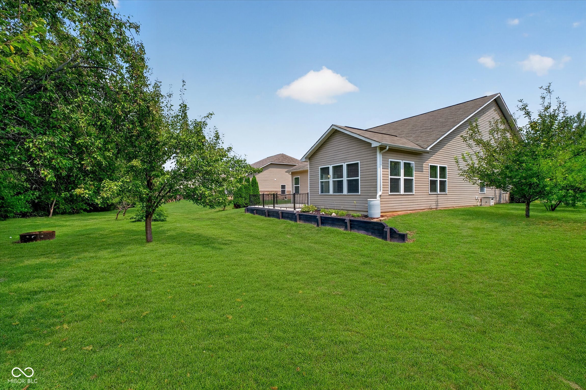 8922 N Springview Drive