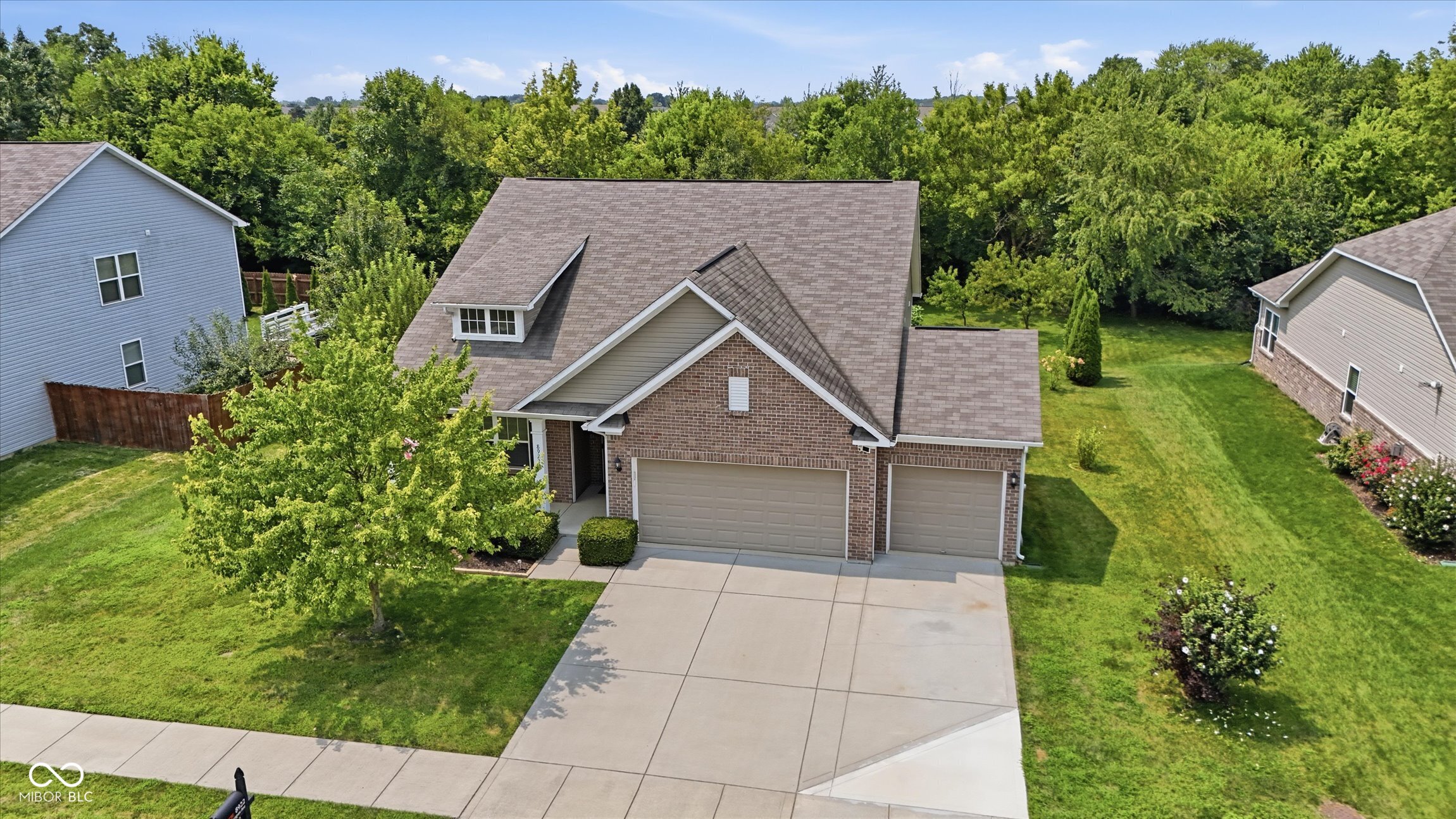 8922 N Springview Drive