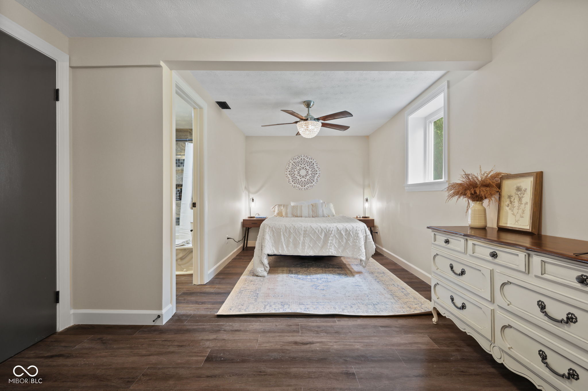 8230 Autumn Mill Lane