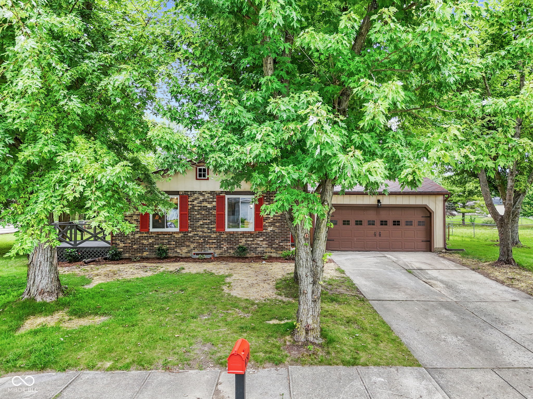 8230 Autumn Mill Lane