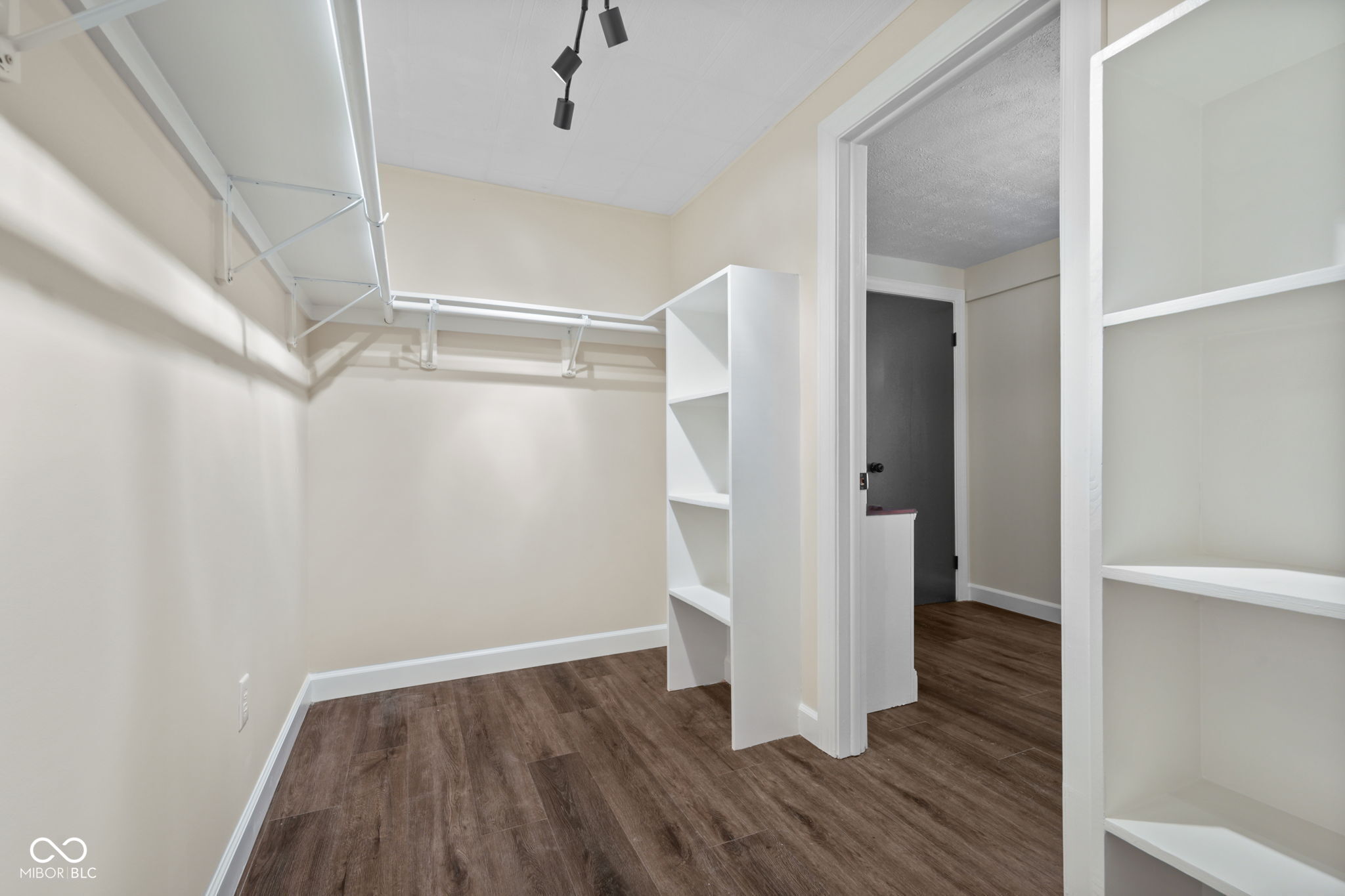 8230 Autumn Mill Lane