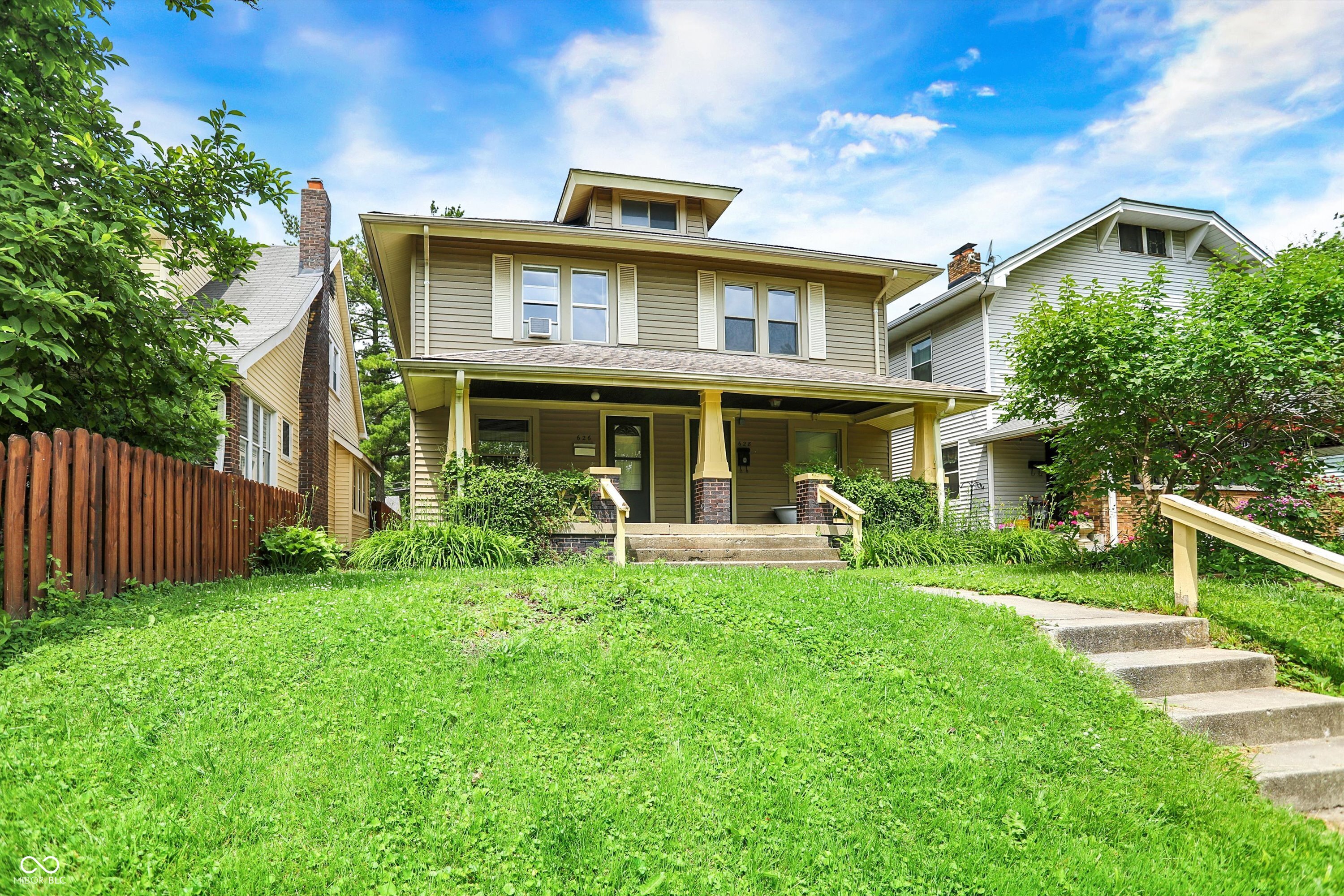 626 N Riley Avenue