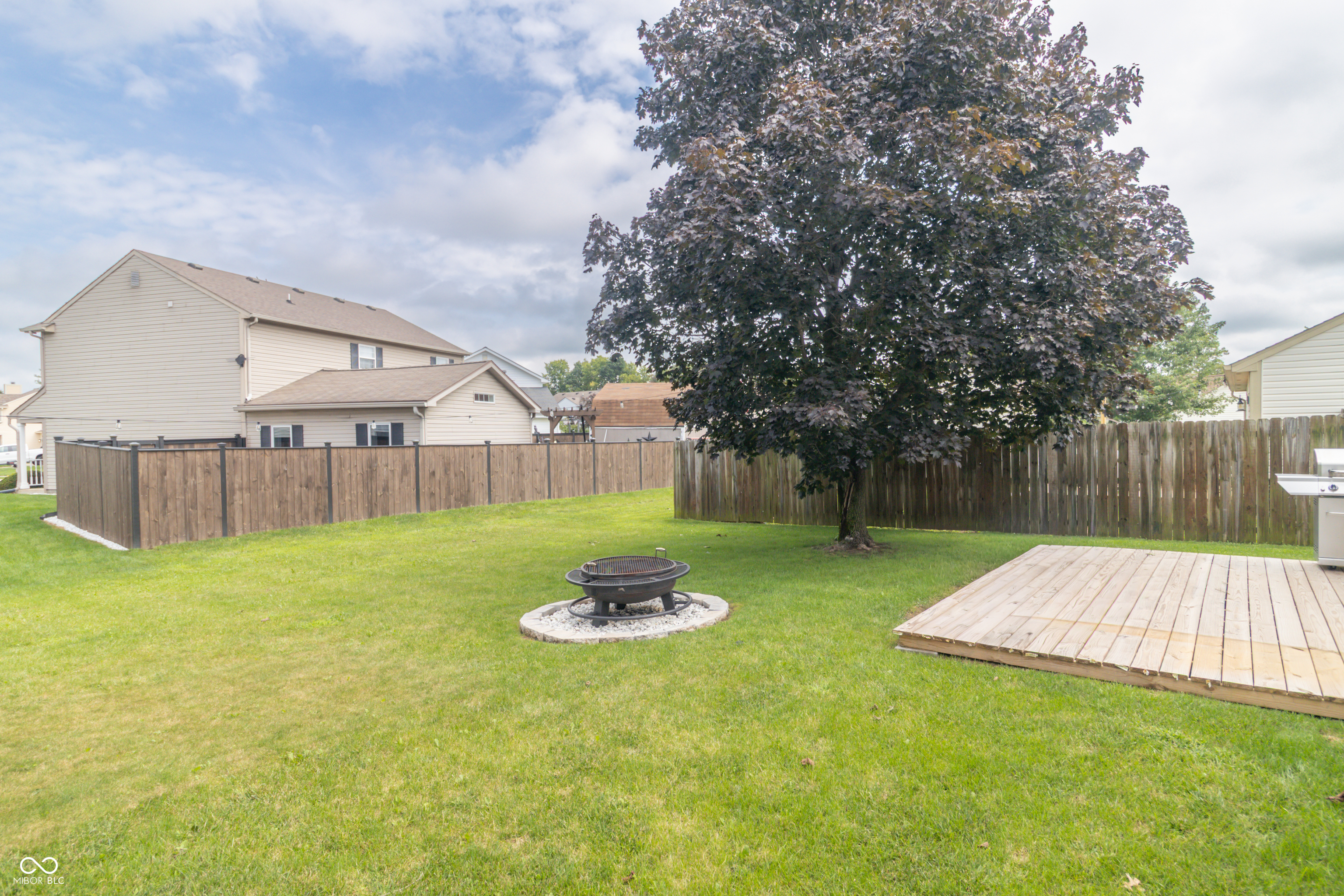 1156 E Mill Run Boulevard