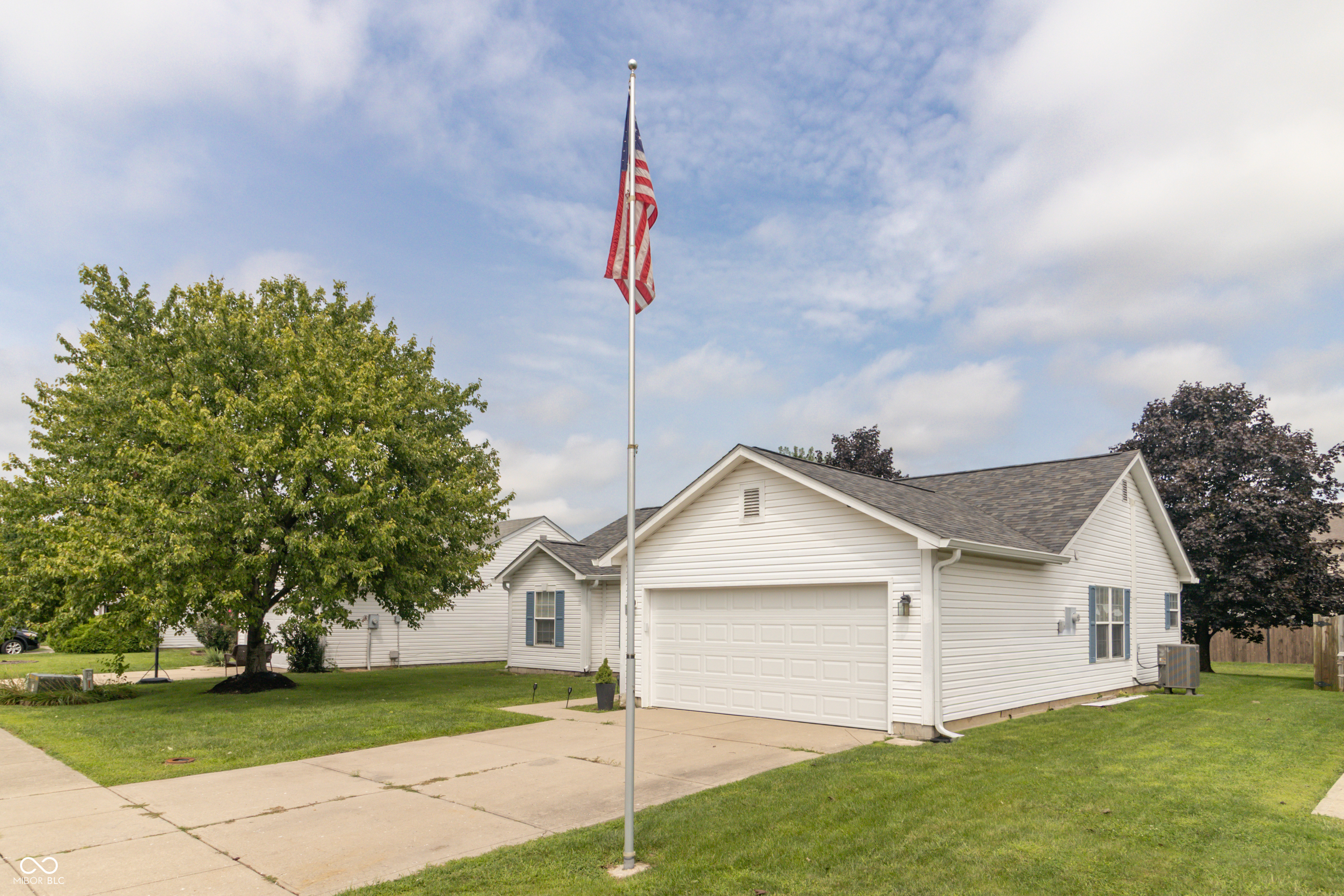 1156 E Mill Run Boulevard