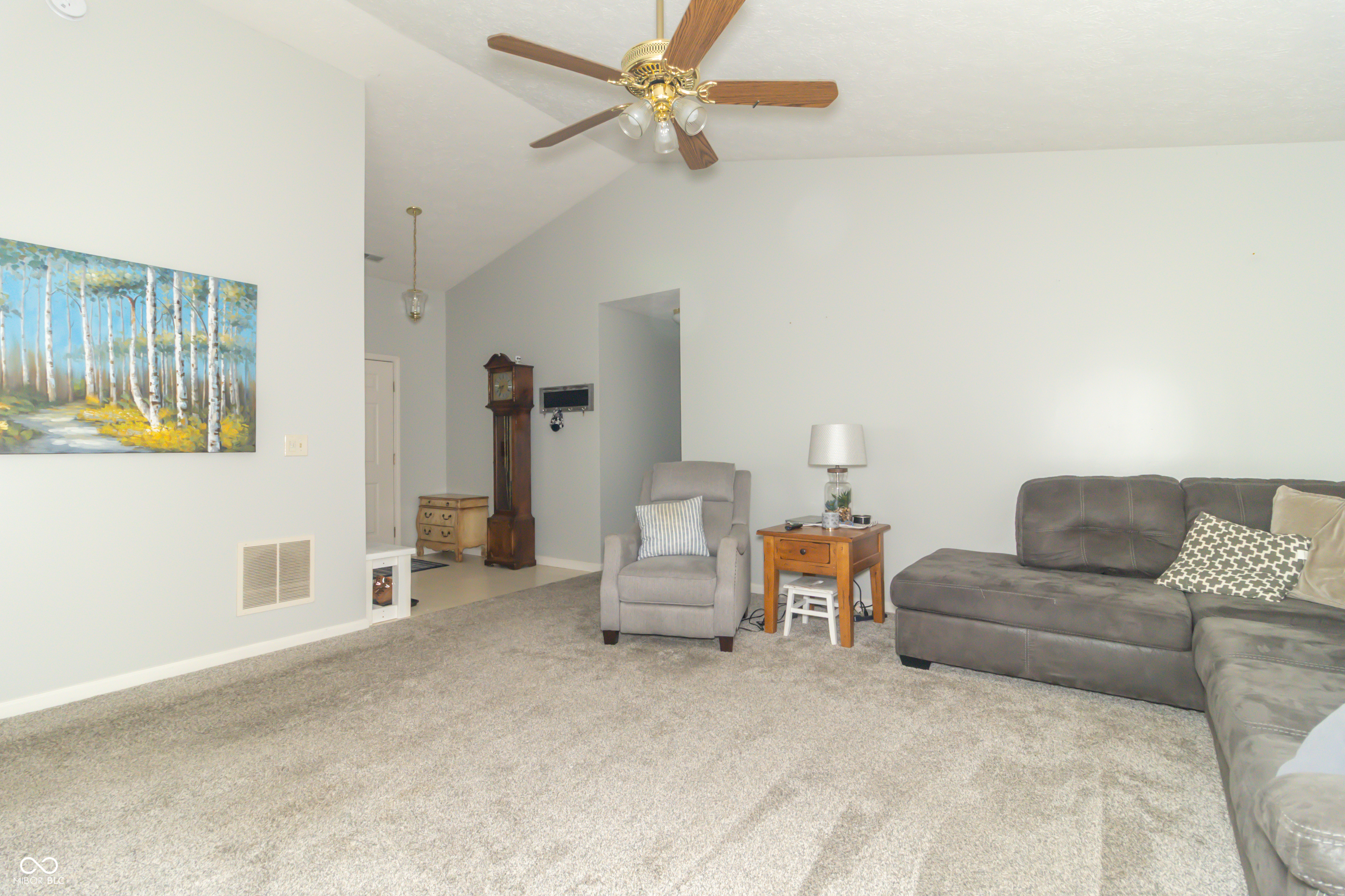 1156 E Mill Run Boulevard