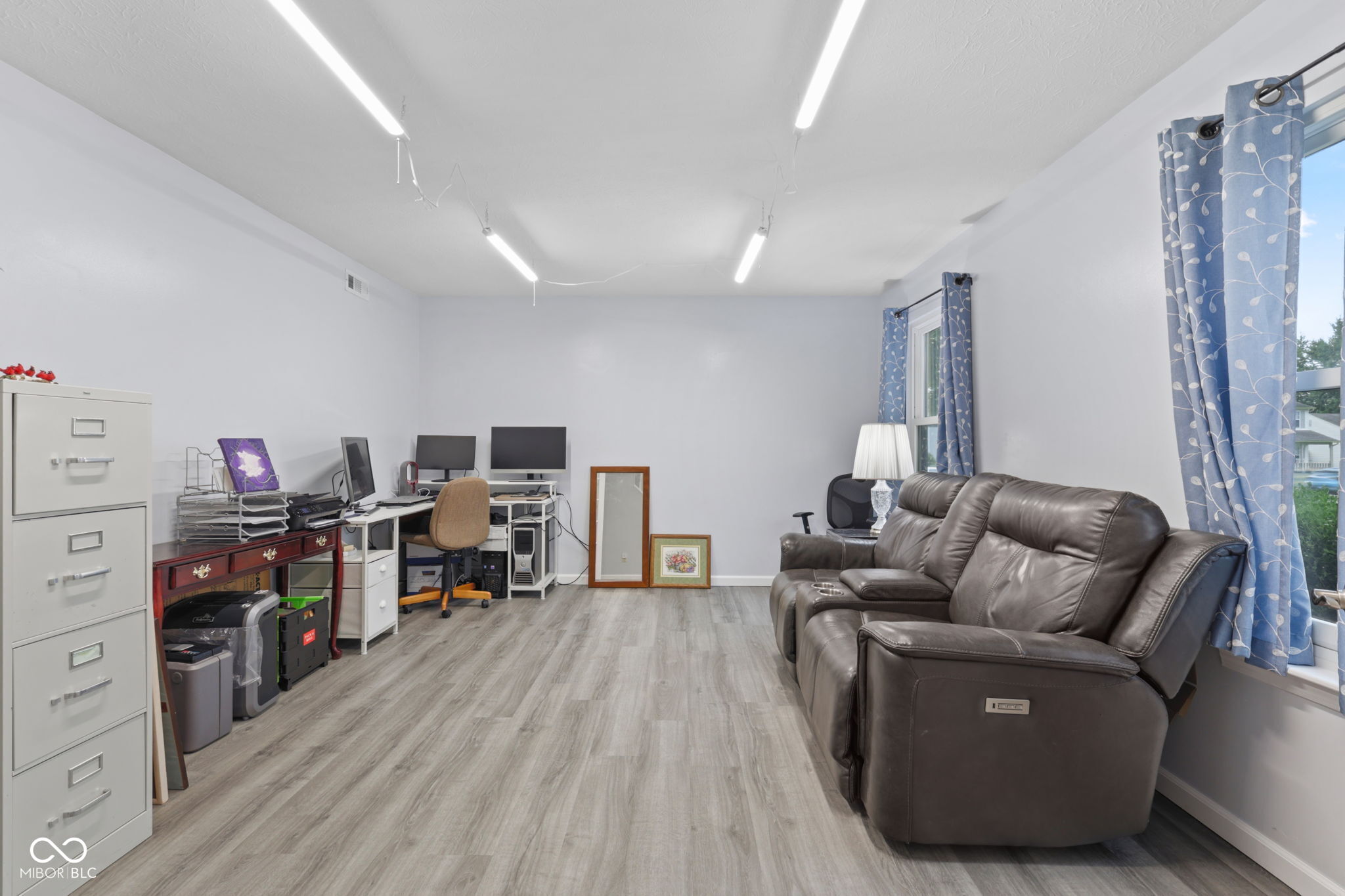 555 Hyannis Drive